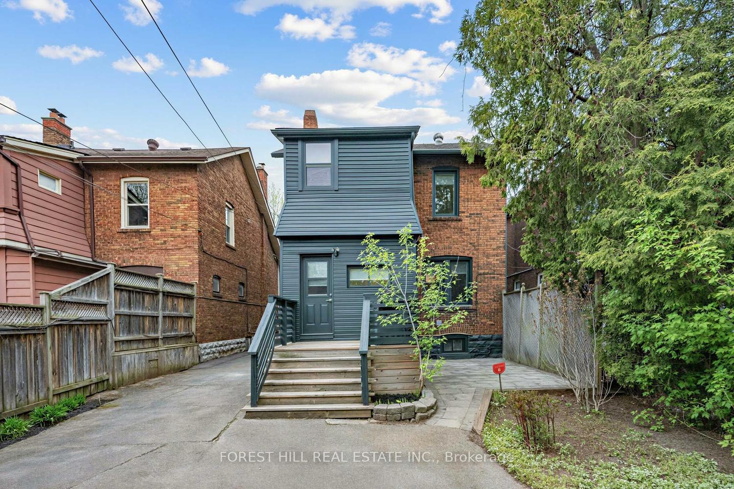 35 Westmount Avenue