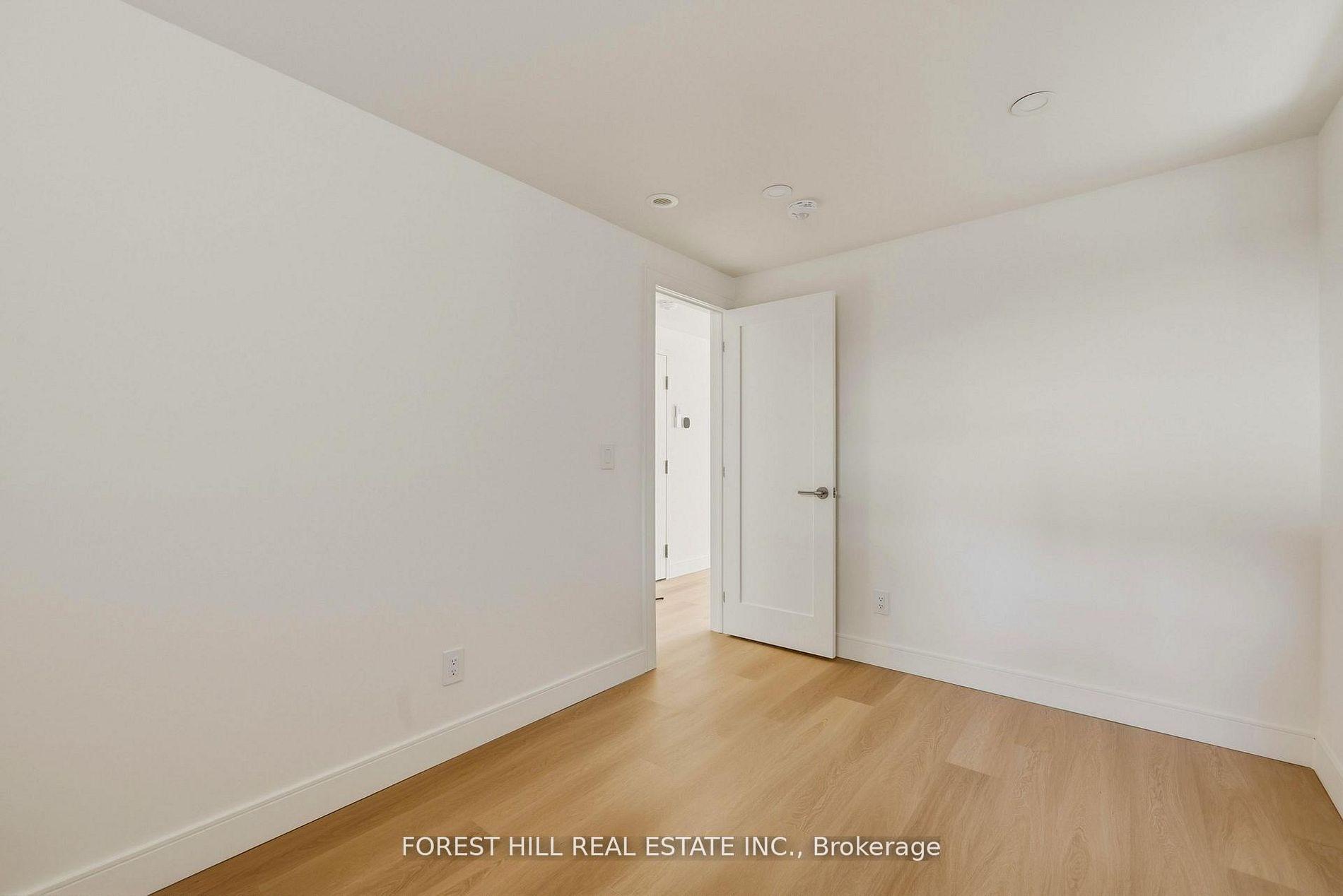 250 HALLAM Street Lower