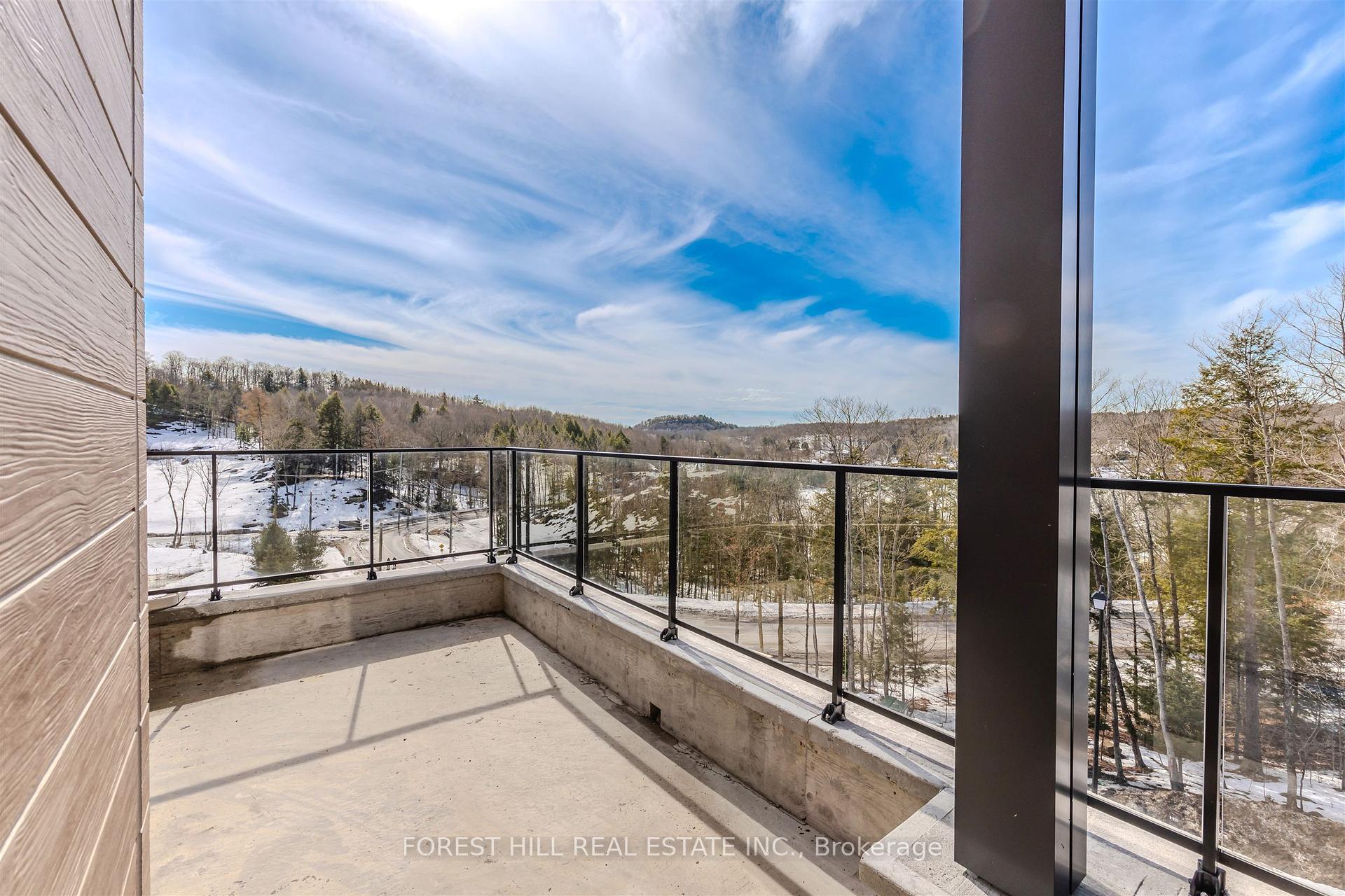 119 Town Line Road E F101