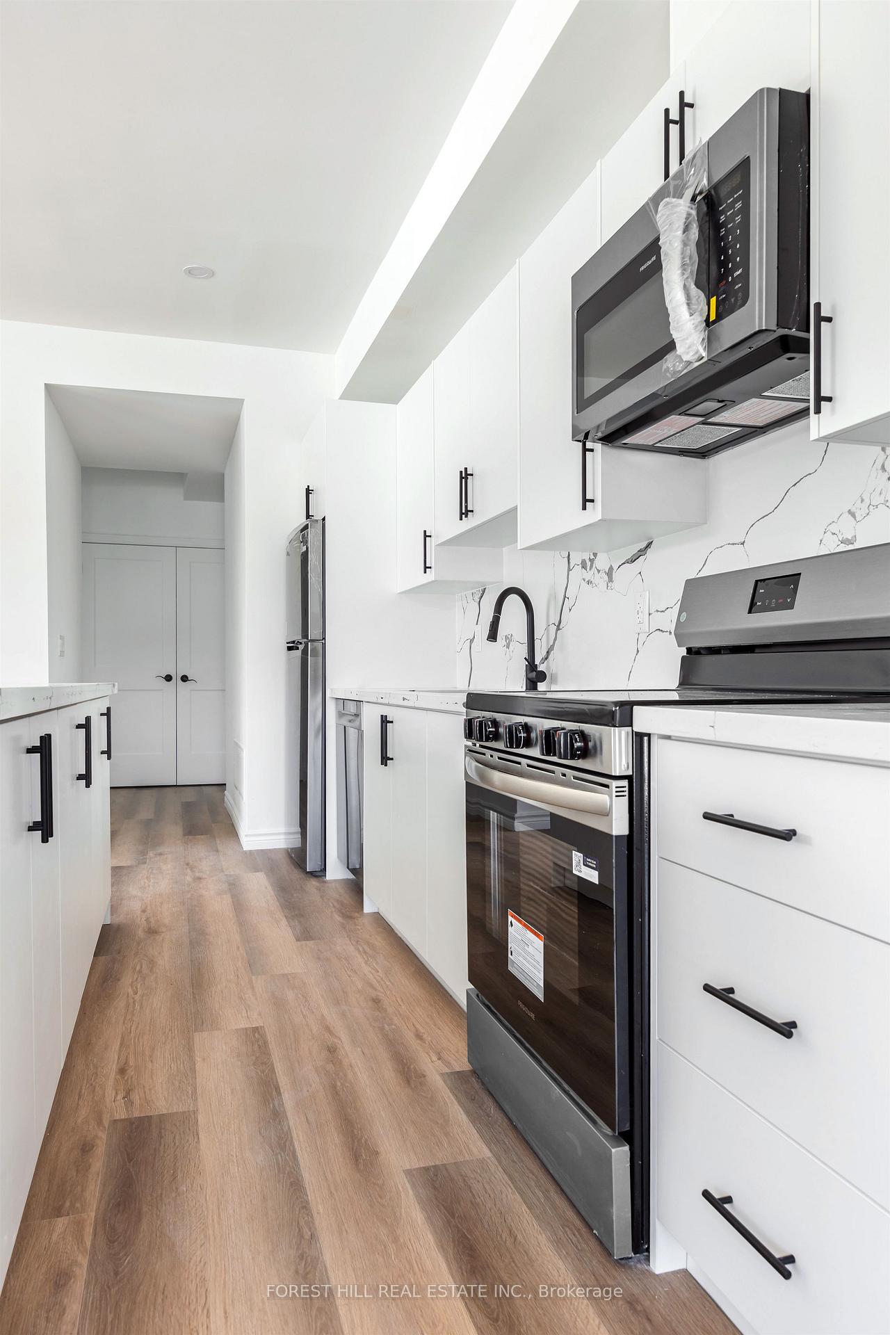119 Town Line Road E F101