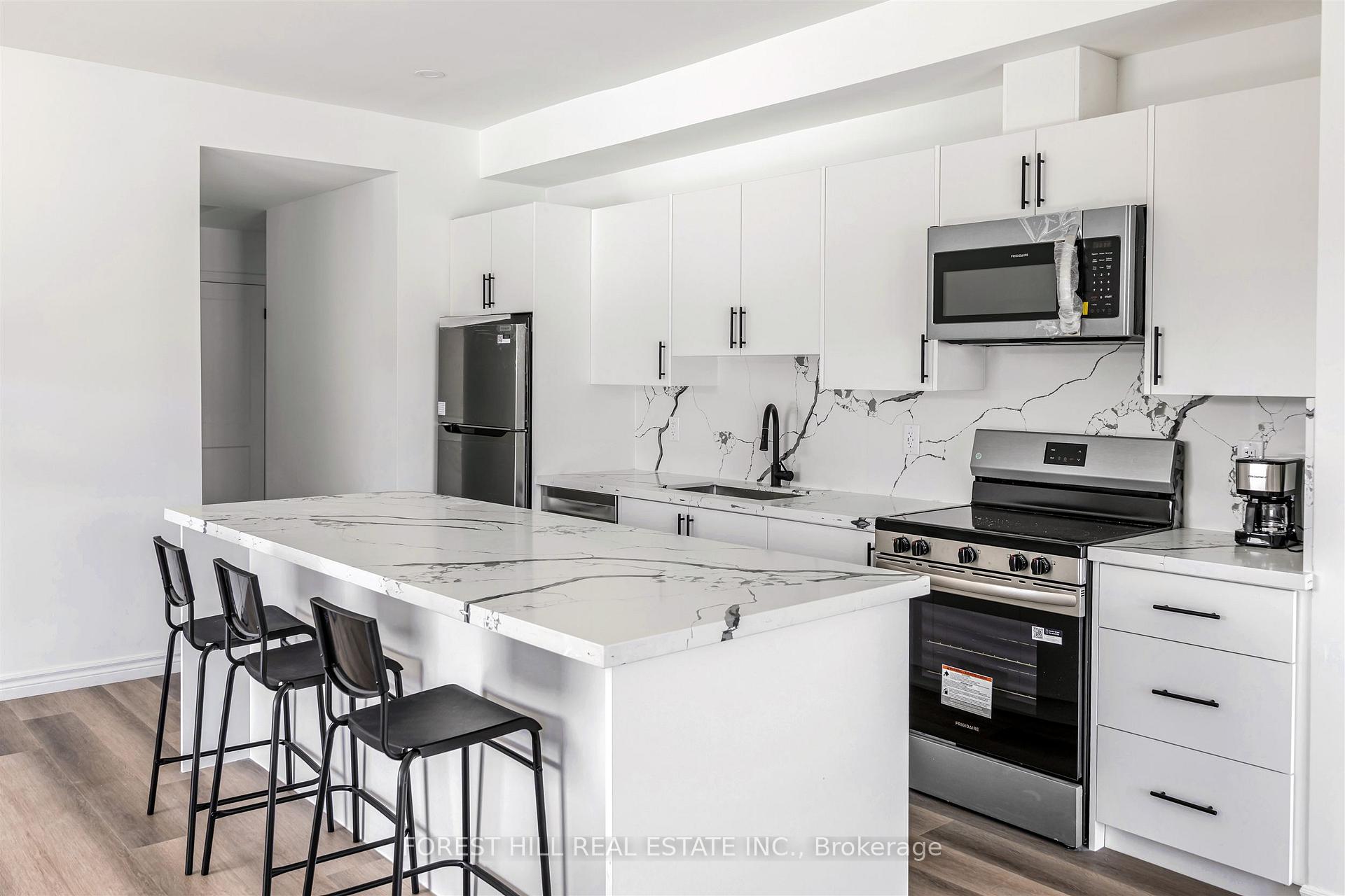 119 Town Line Road E F101