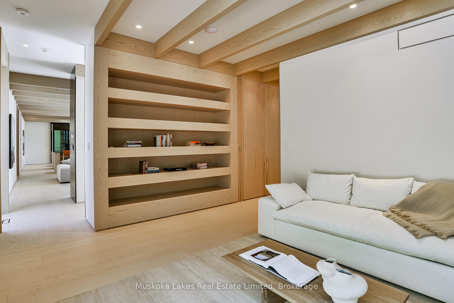 1074 Woodington Road Unit 1