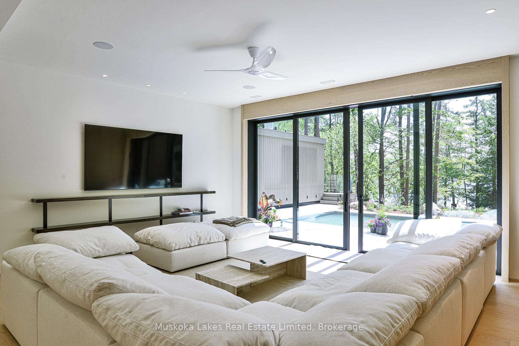 1074 Woodington Road Unit 1