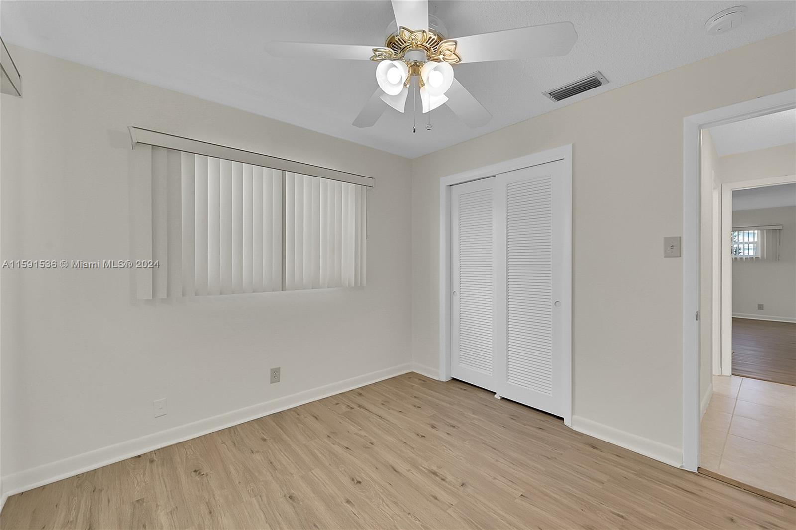 735 NW 74th Terr