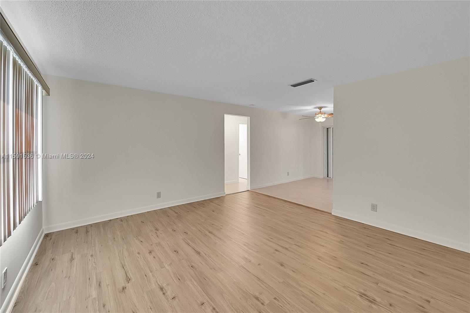 735 NW 74th Terr