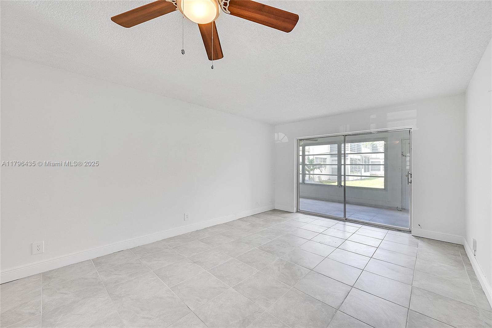 607 S State Road 7 # 1E