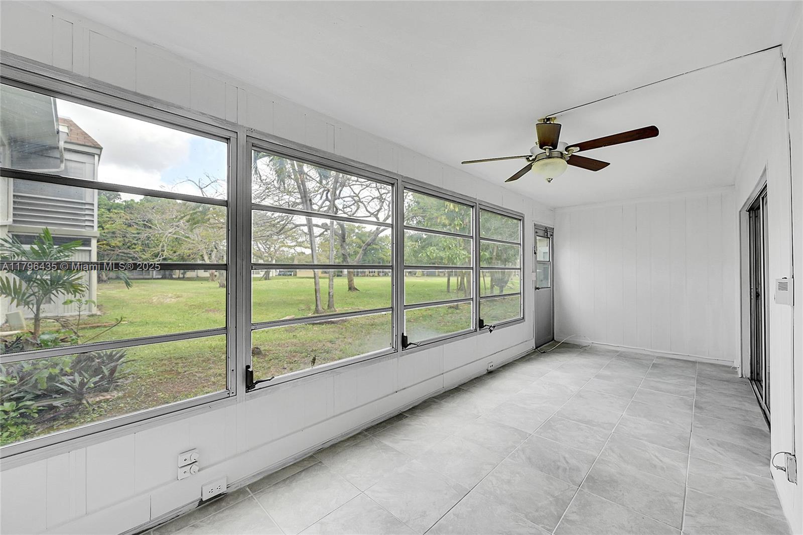 607 S State Road 7 # 1E