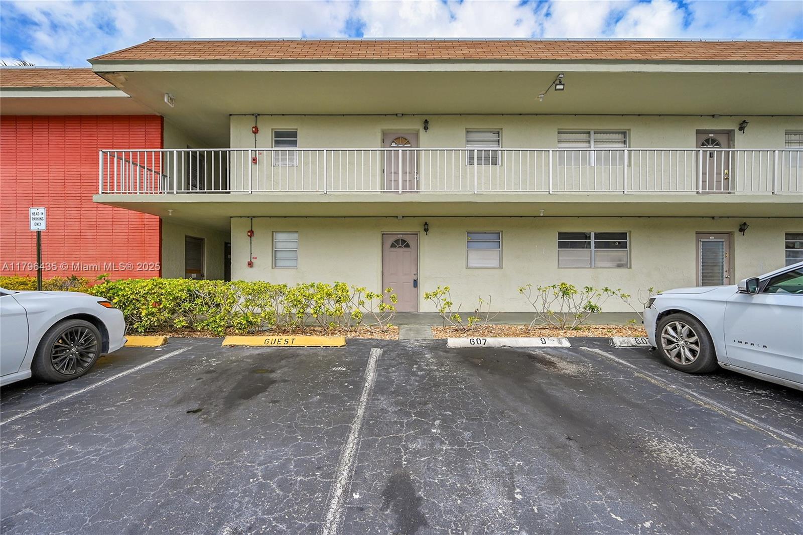 607 S State Road 7 # 1E
