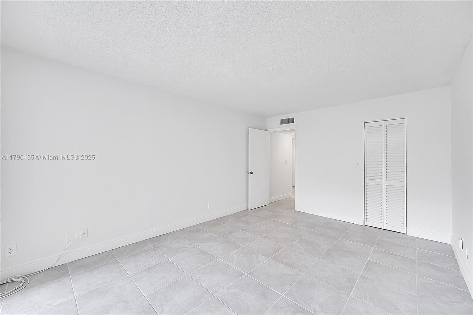 607 S State Road 7 # 1E