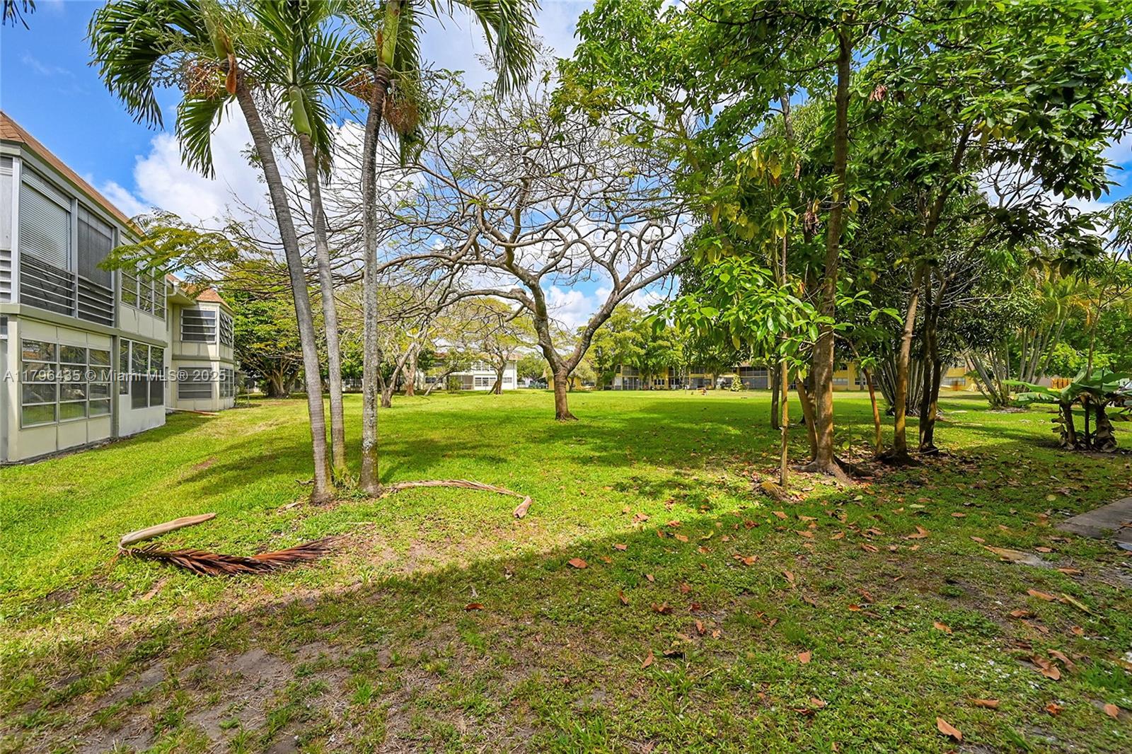 607 S State Road 7 # 1E