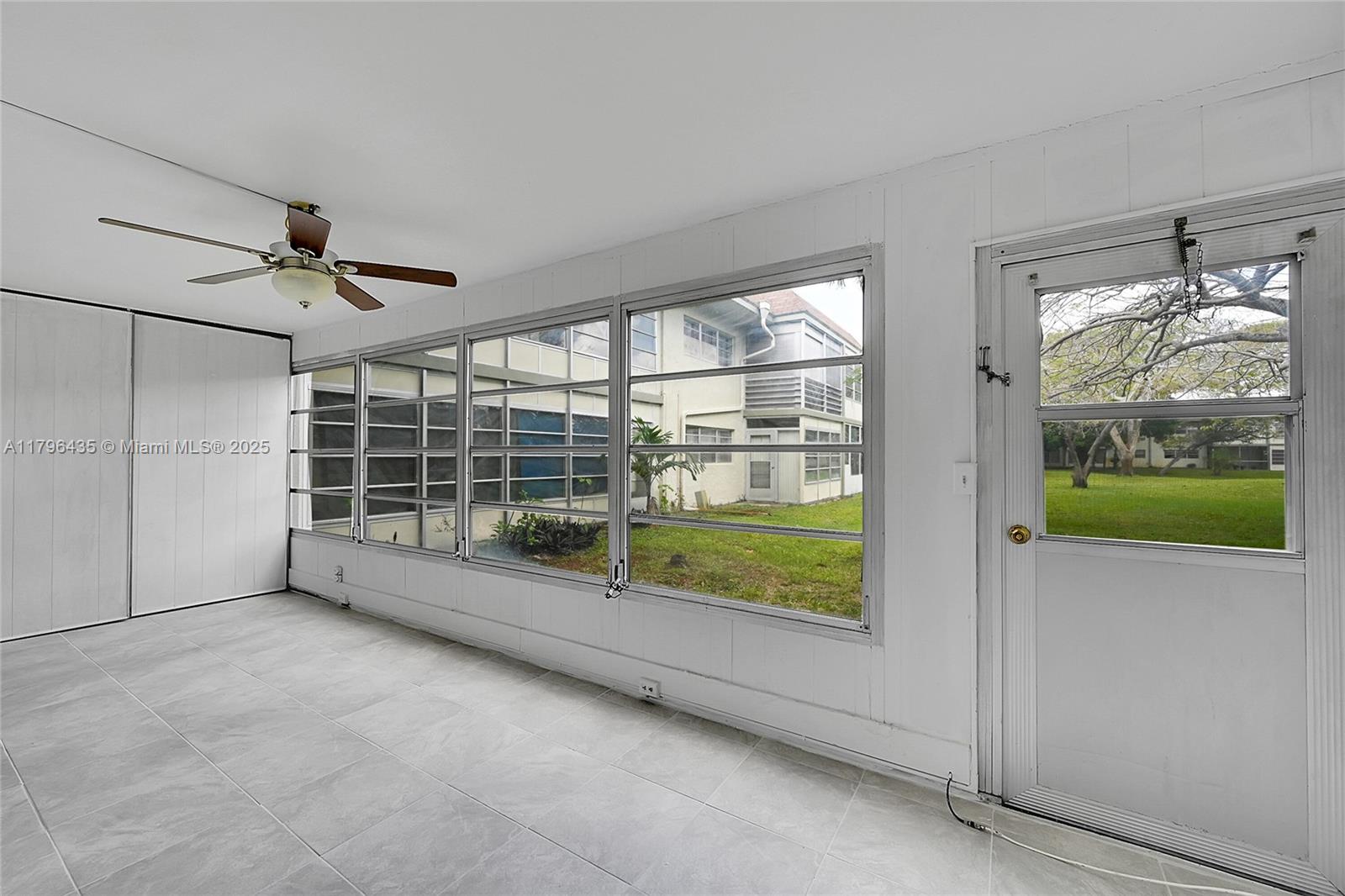 607 S State Road 7 # 1E