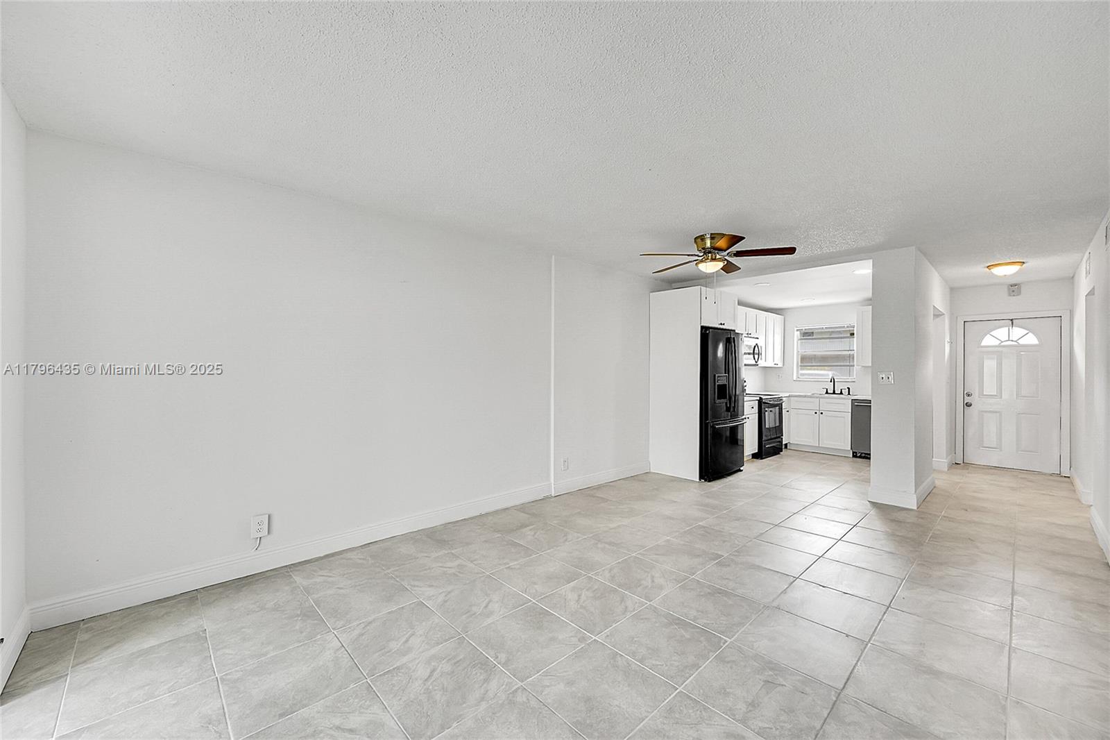 607 S State Road 7 # 1E