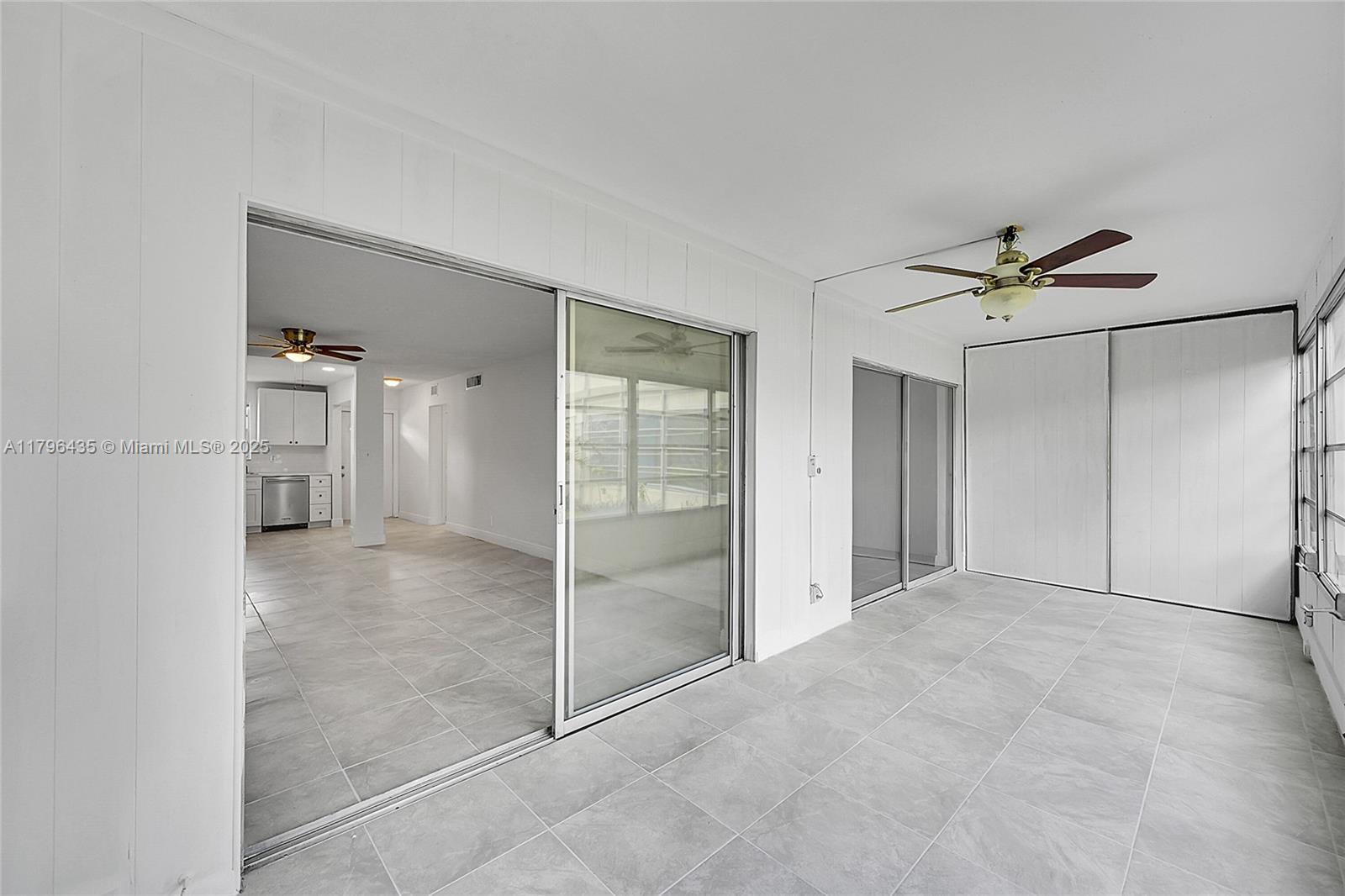 607 S State Road 7 # 1E