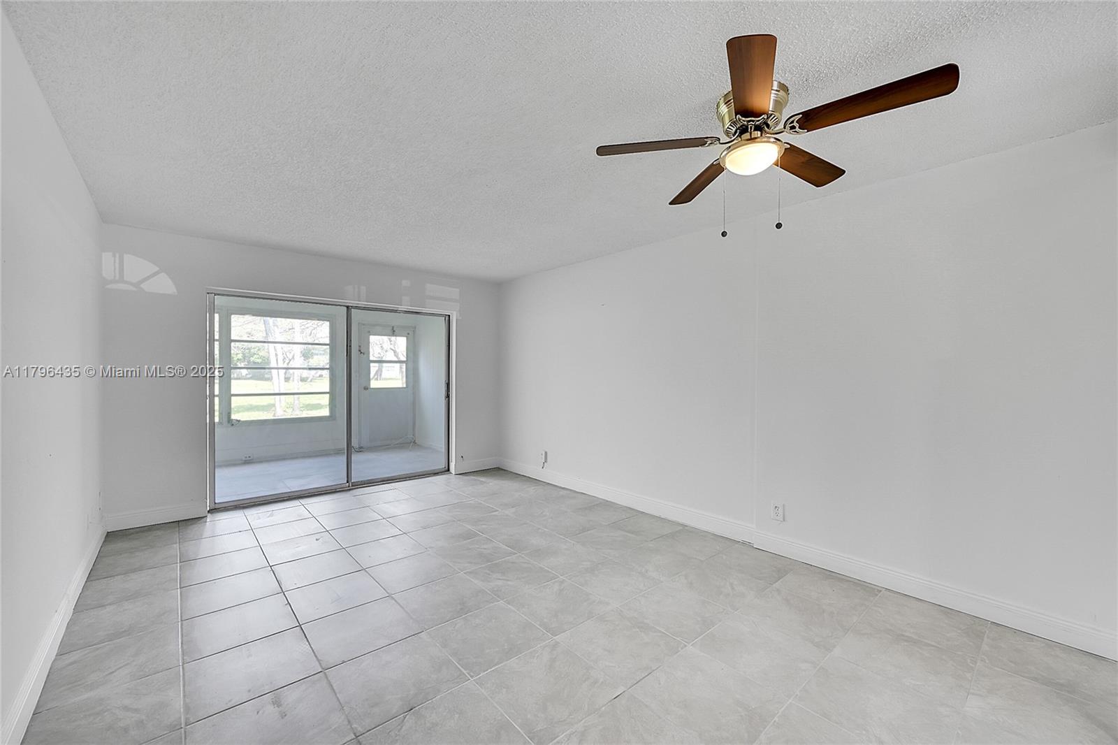 607 S State Road 7 # 1E