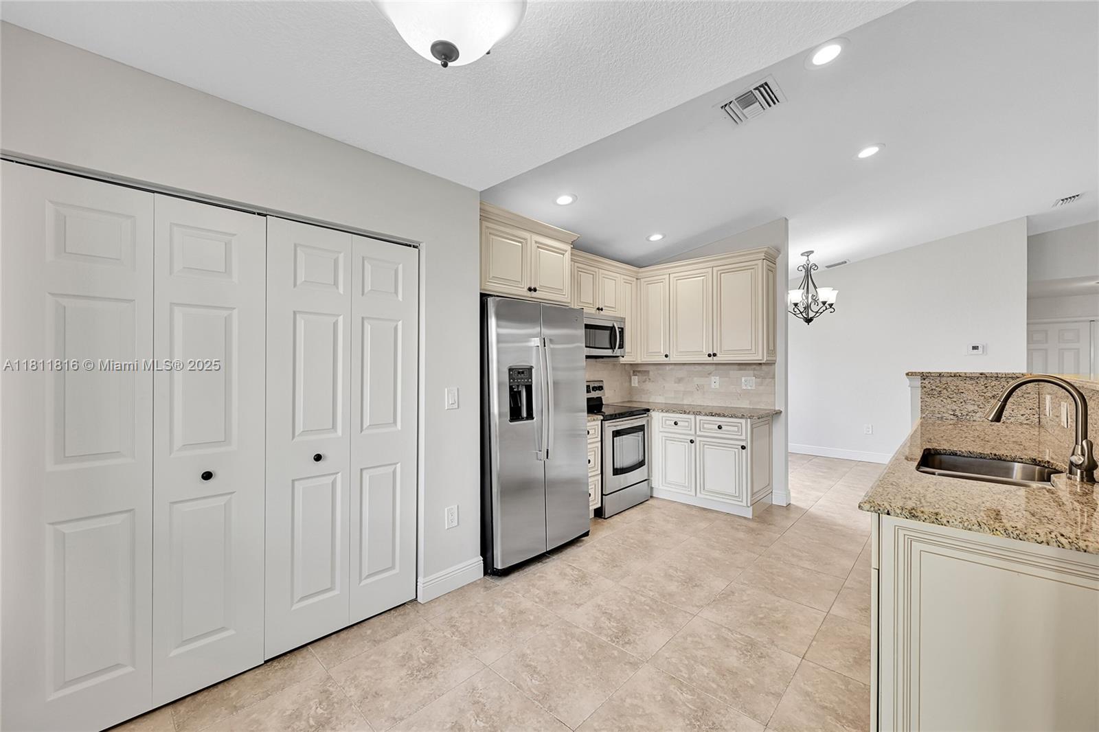 5511 NW 49th Ter # 5511