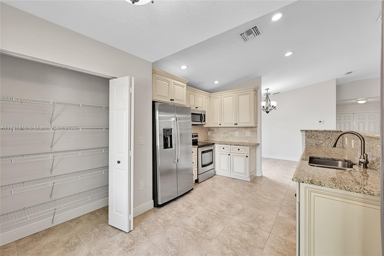 5511 NW 49th Ter # 5511