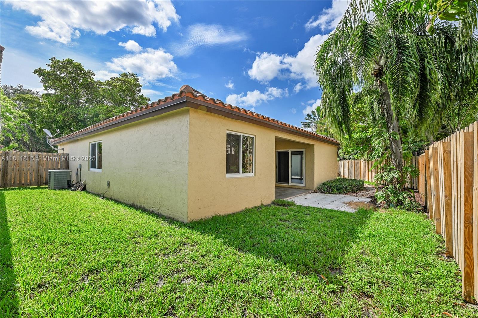 5511 NW 49th Ter # 5511