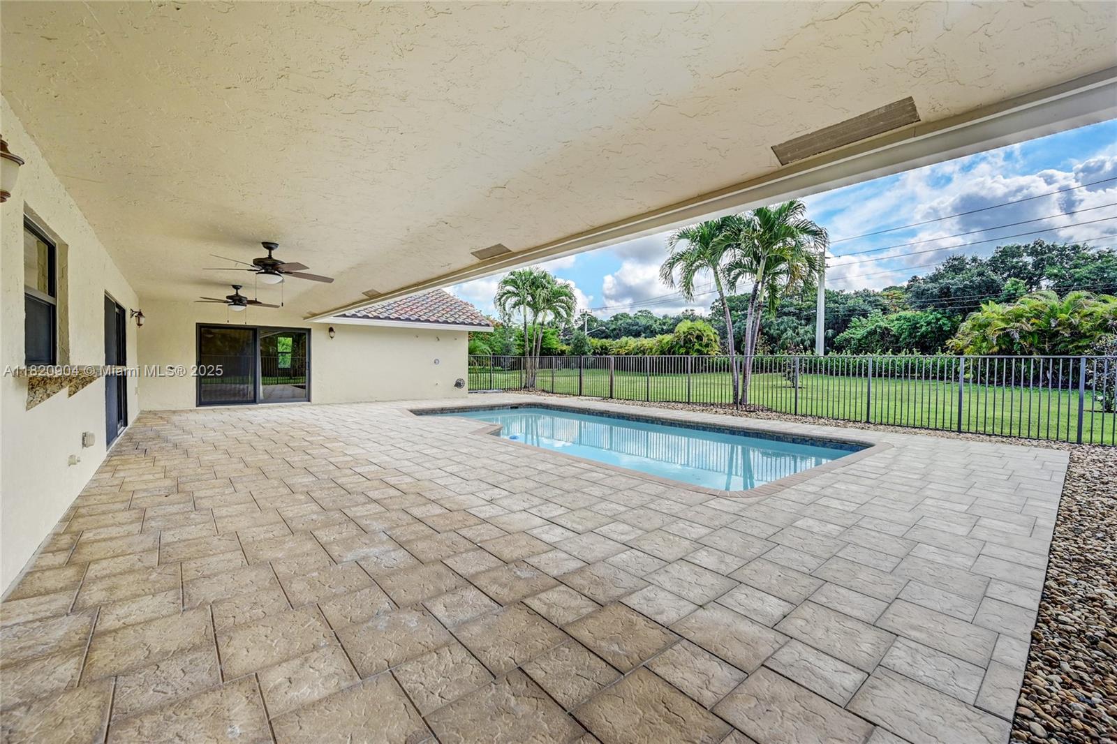 7120 Hialeah Ln # 7120