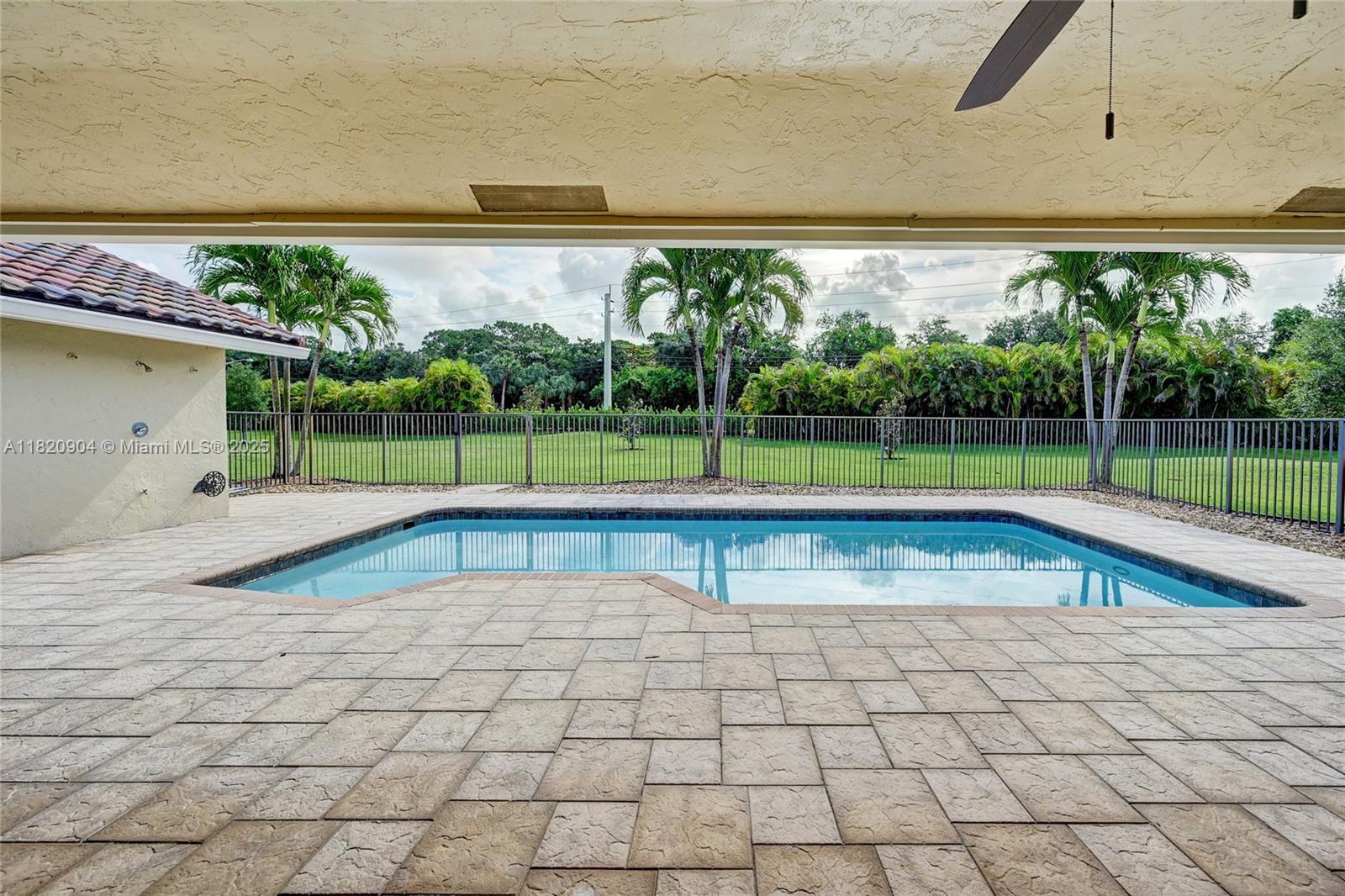 7120 Hialeah Ln # 7120