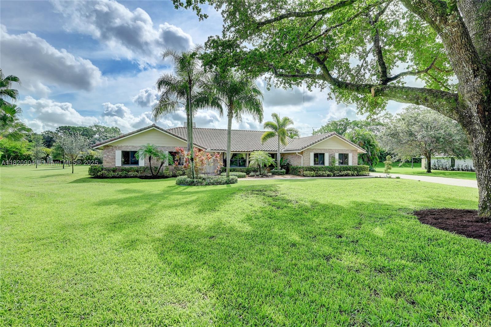 7120 Hialeah Ln # 7120