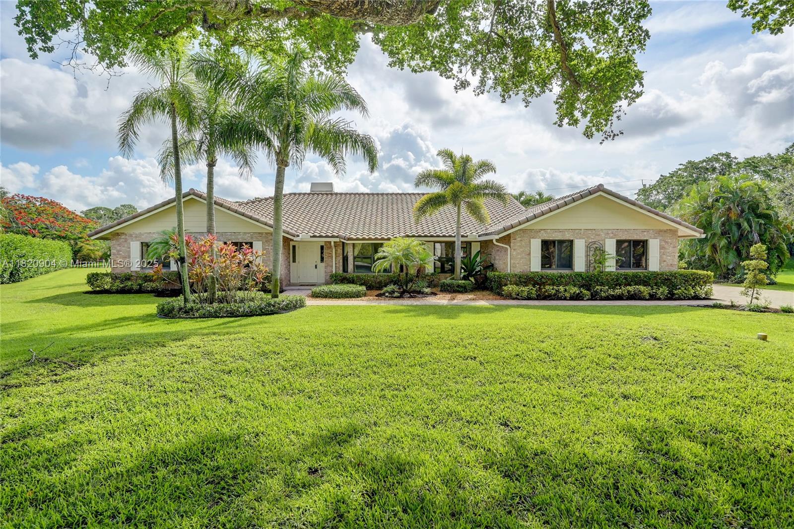 7120 Hialeah Ln # 7120