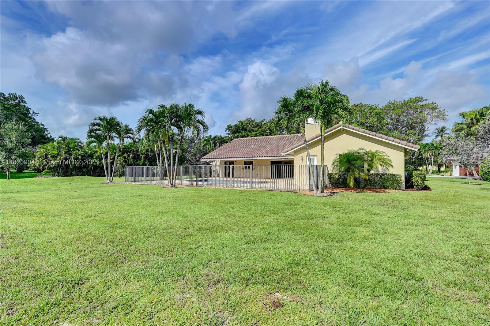 7120 Hialeah Ln # 7120