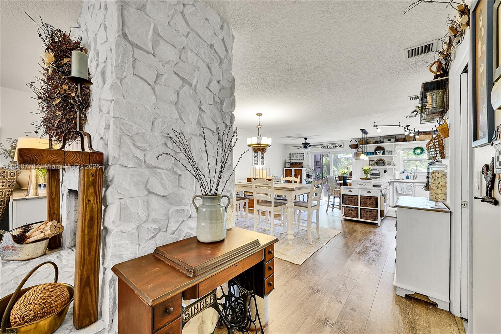 4271 Coral Springs Dr Unit: 5C