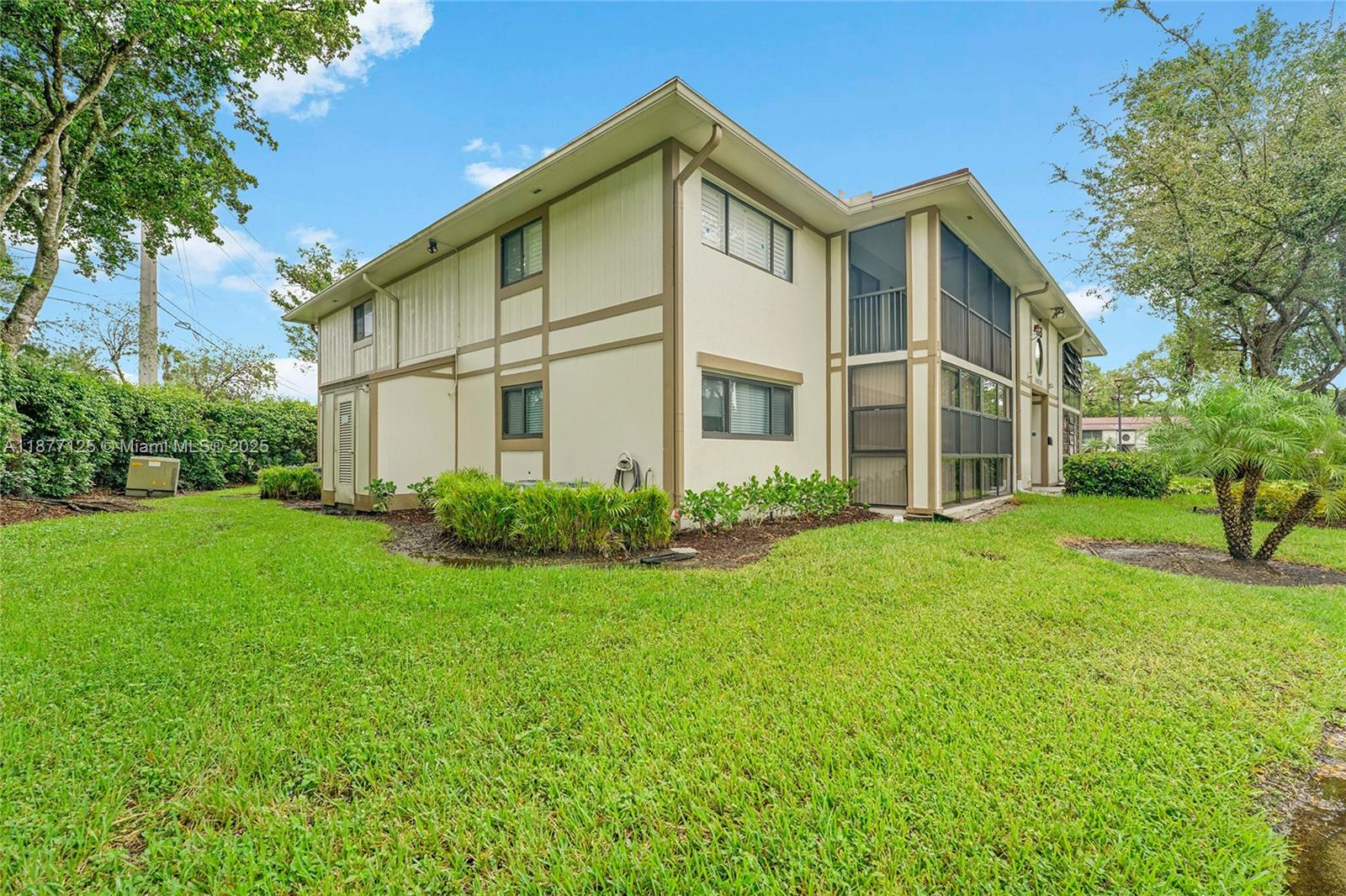 10401 E Clairmont Cir # 109