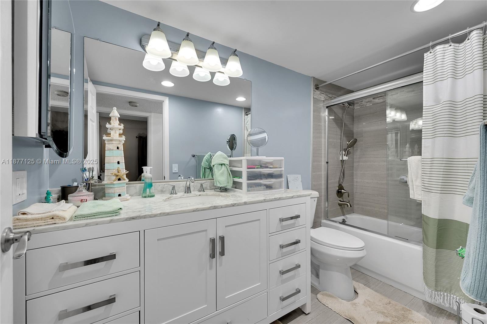10401 E Clairmont Cir # 109