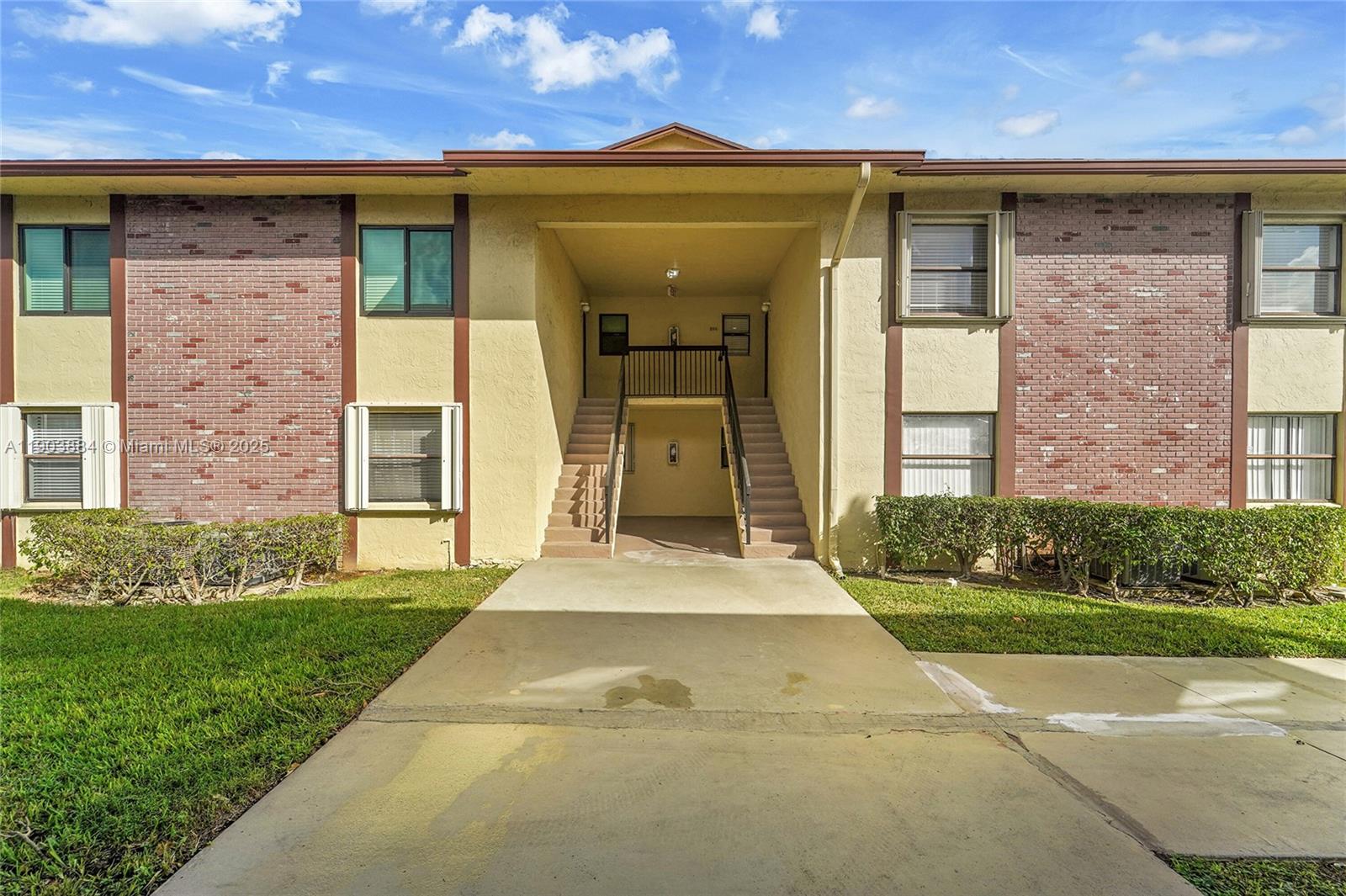 10035 Winding Lake Rd # 204