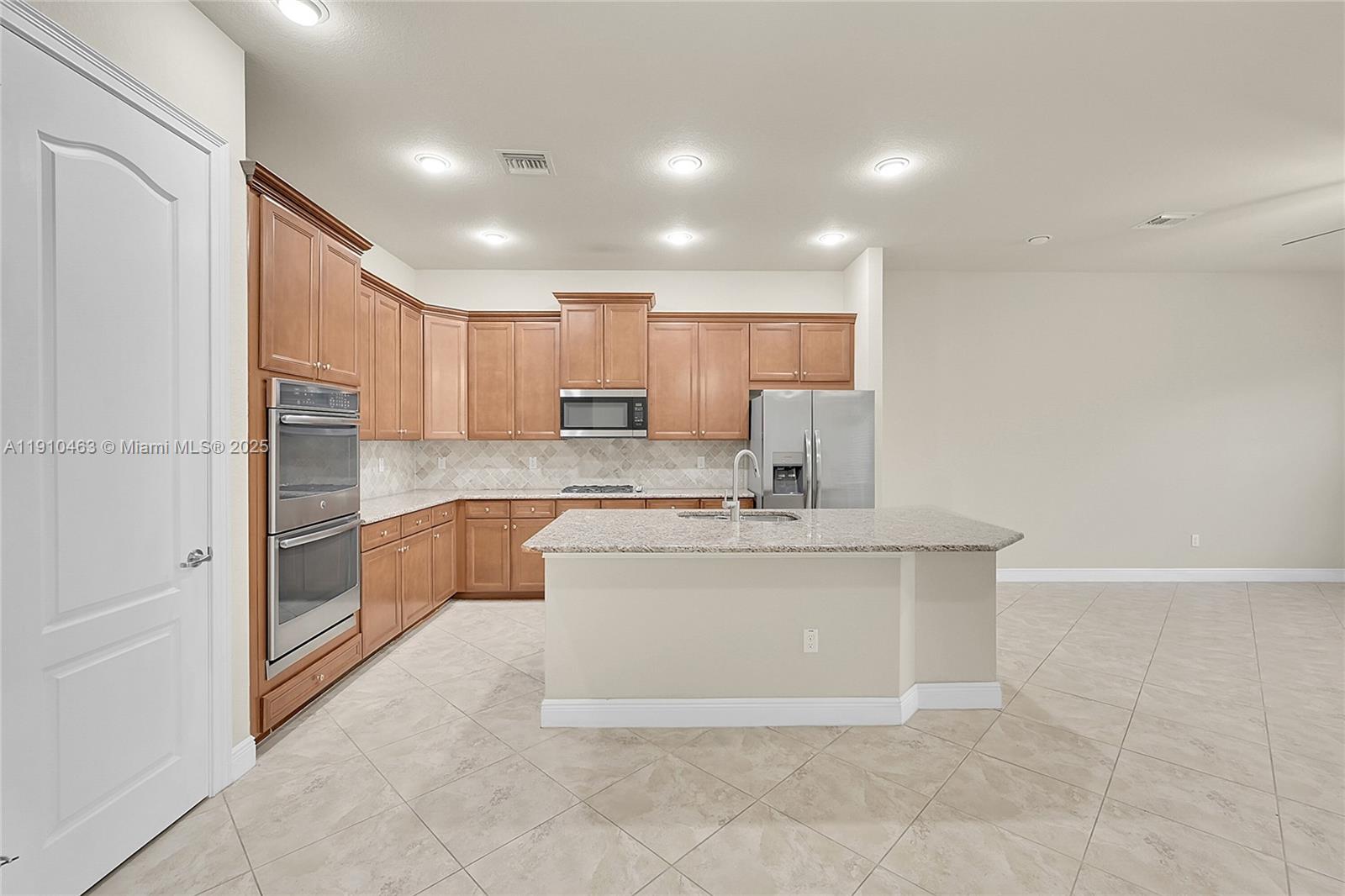 9051 Edgewater Bnd # 9051
