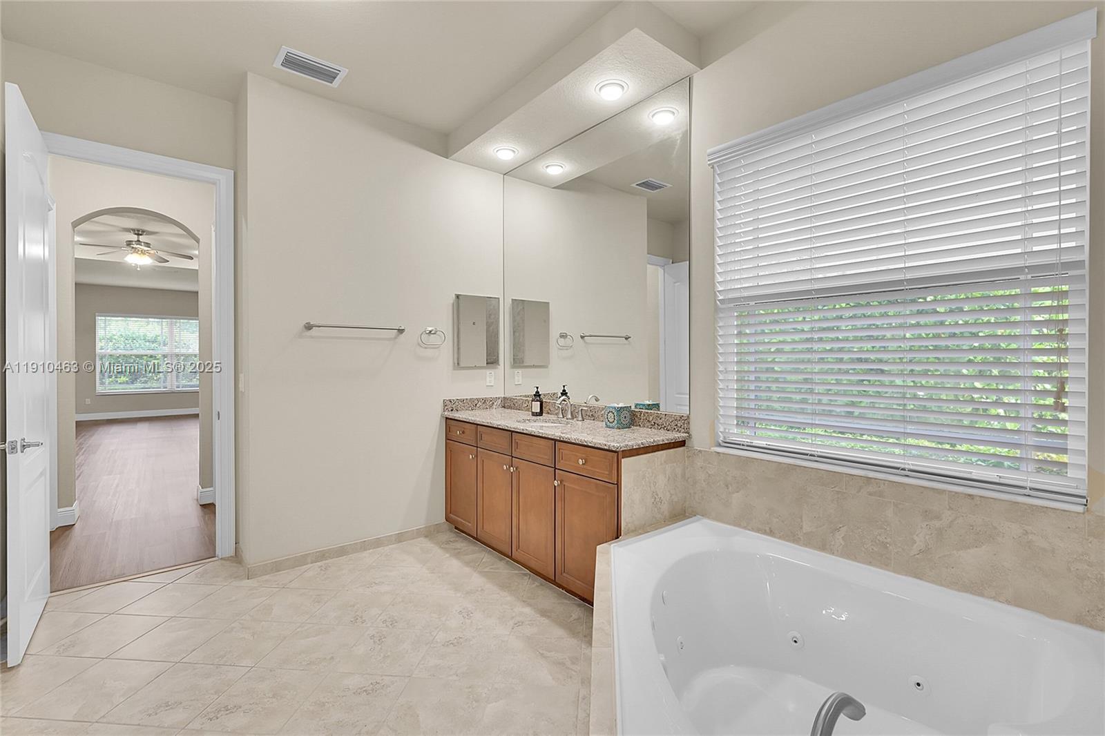 9051 Edgewater Bnd # 9051