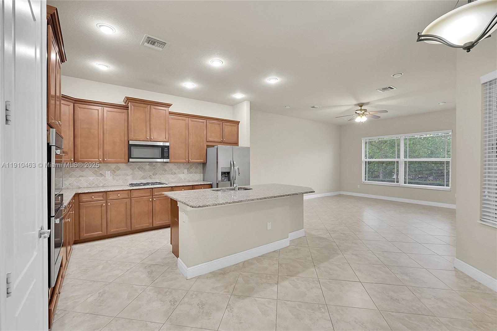 9051 Edgewater Bnd # 9051