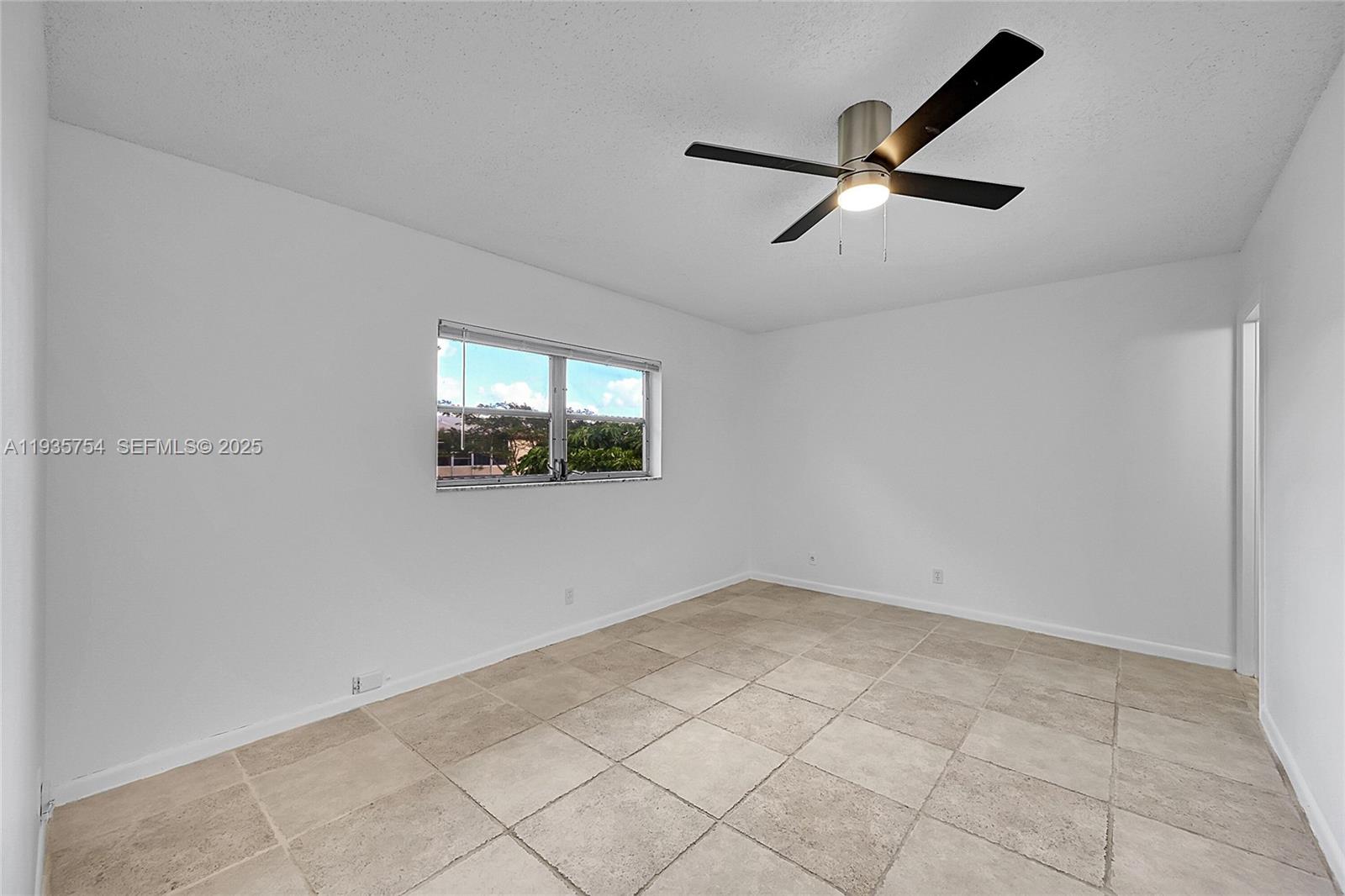 7305 NW 4th Pl # 202