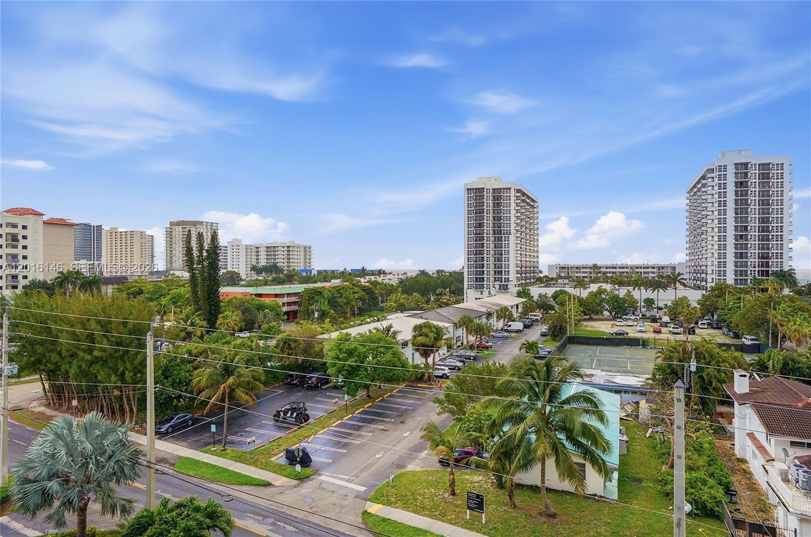 521 N Riverside Dr # 606