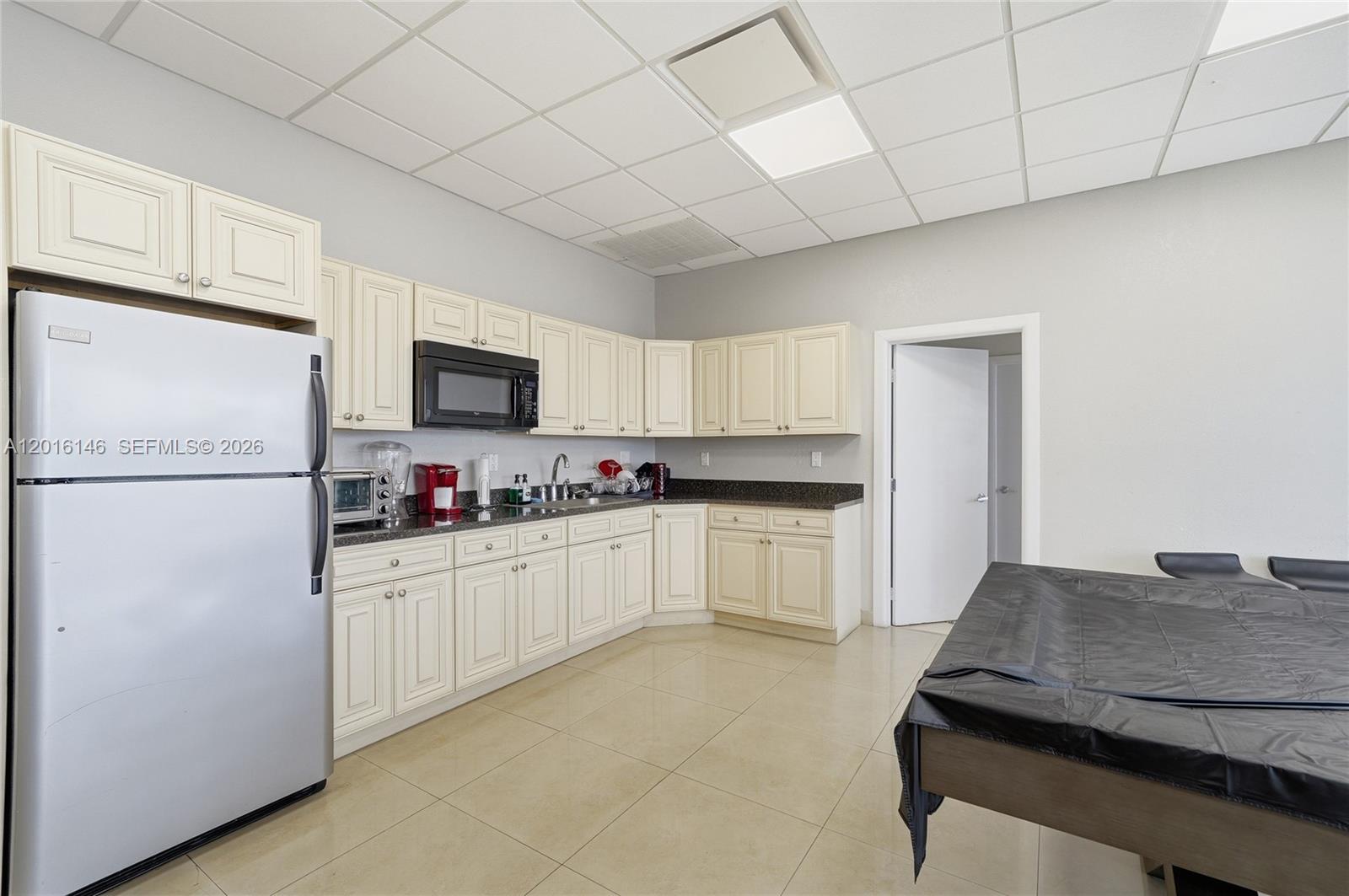 521 N Riverside Dr # 606
