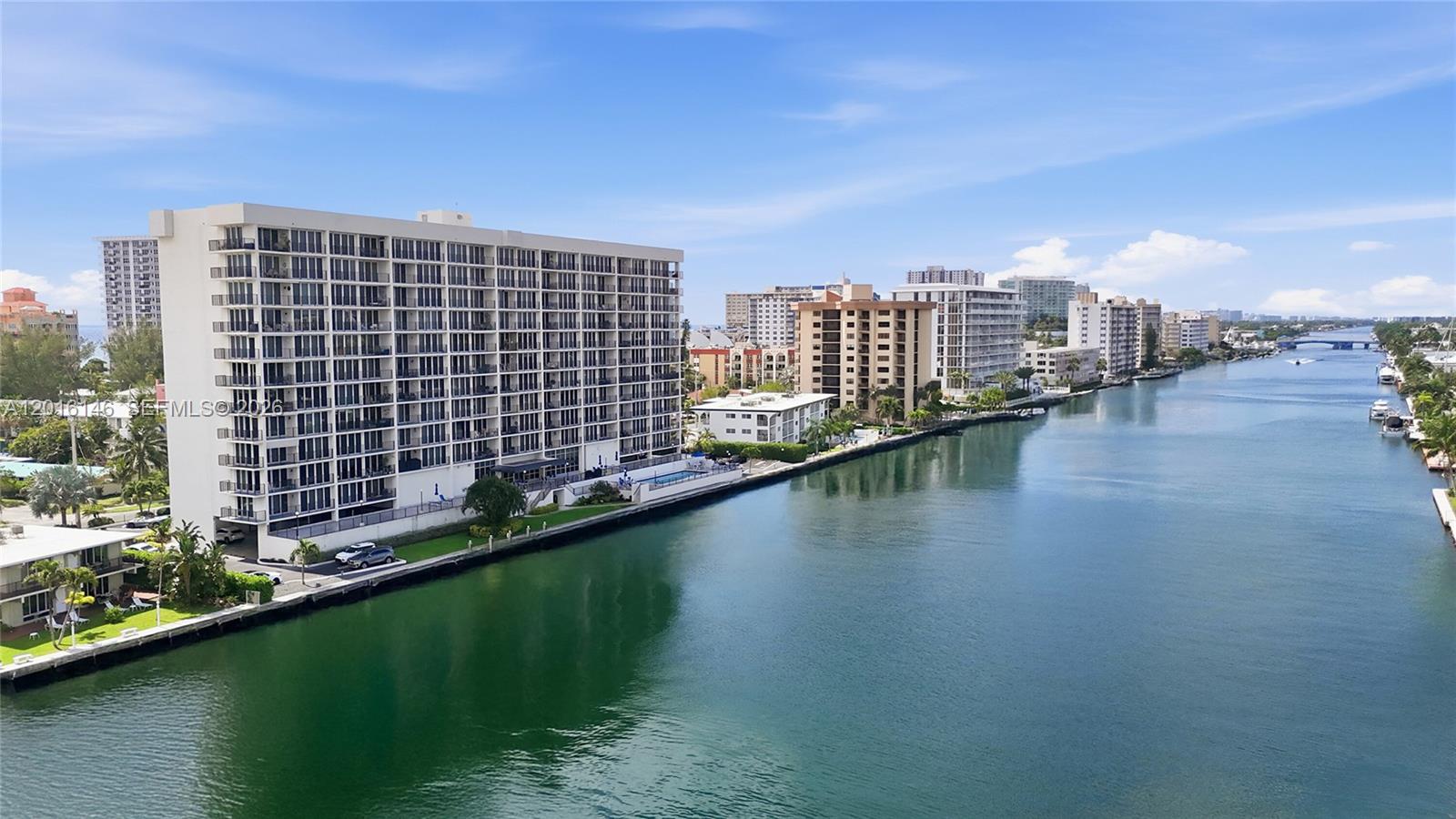 521 N Riverside Dr # 606