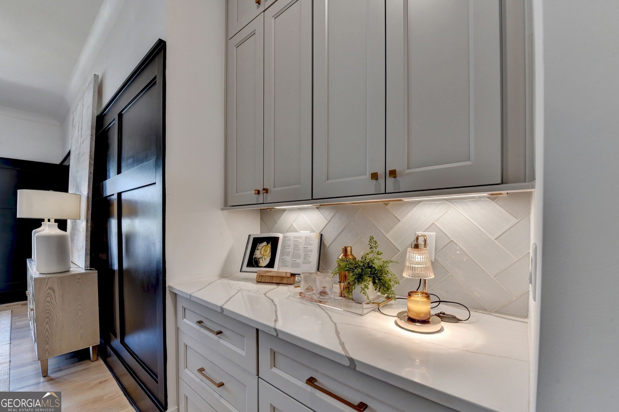 1370 Rumson Lane