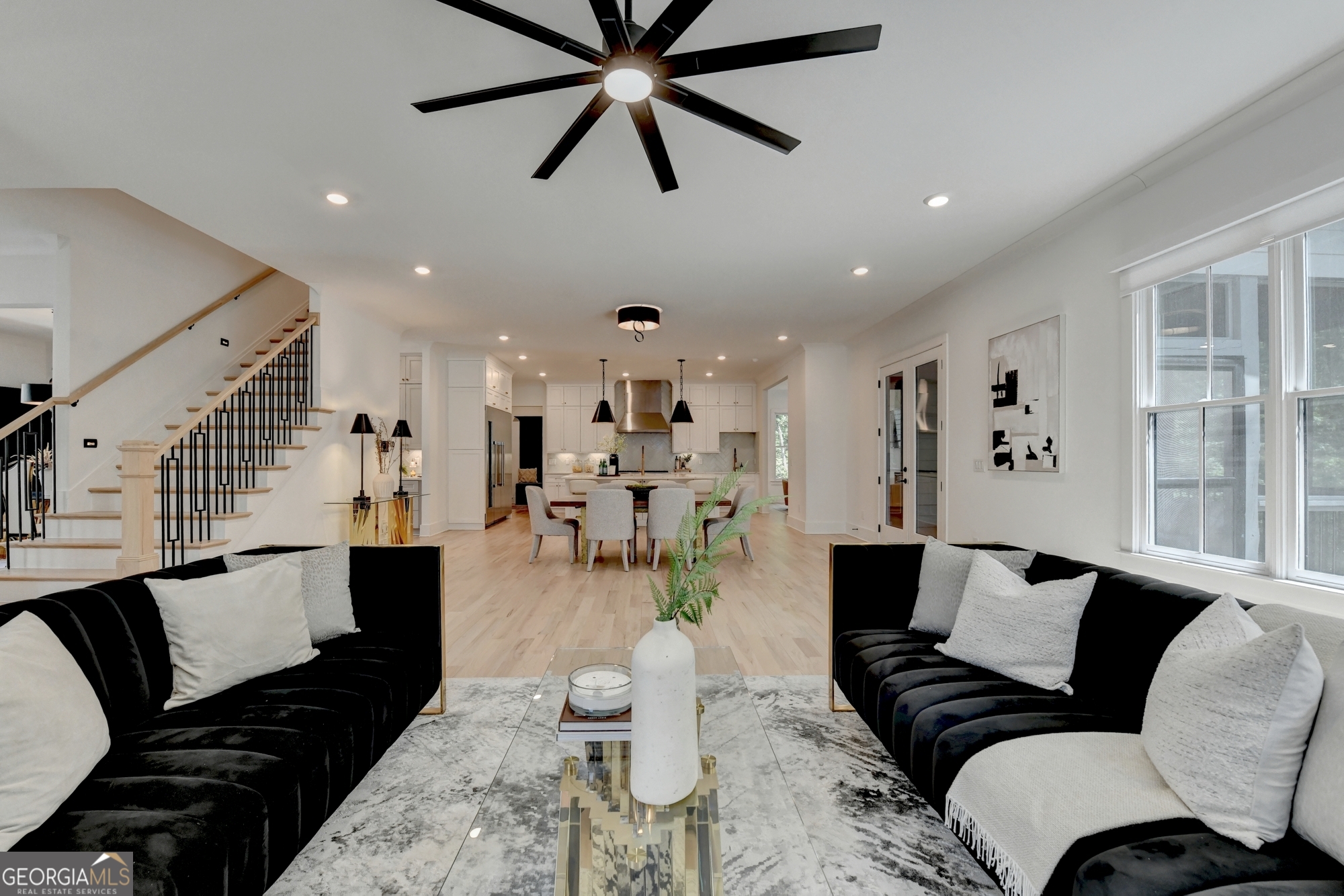 1370 Rumson Lane