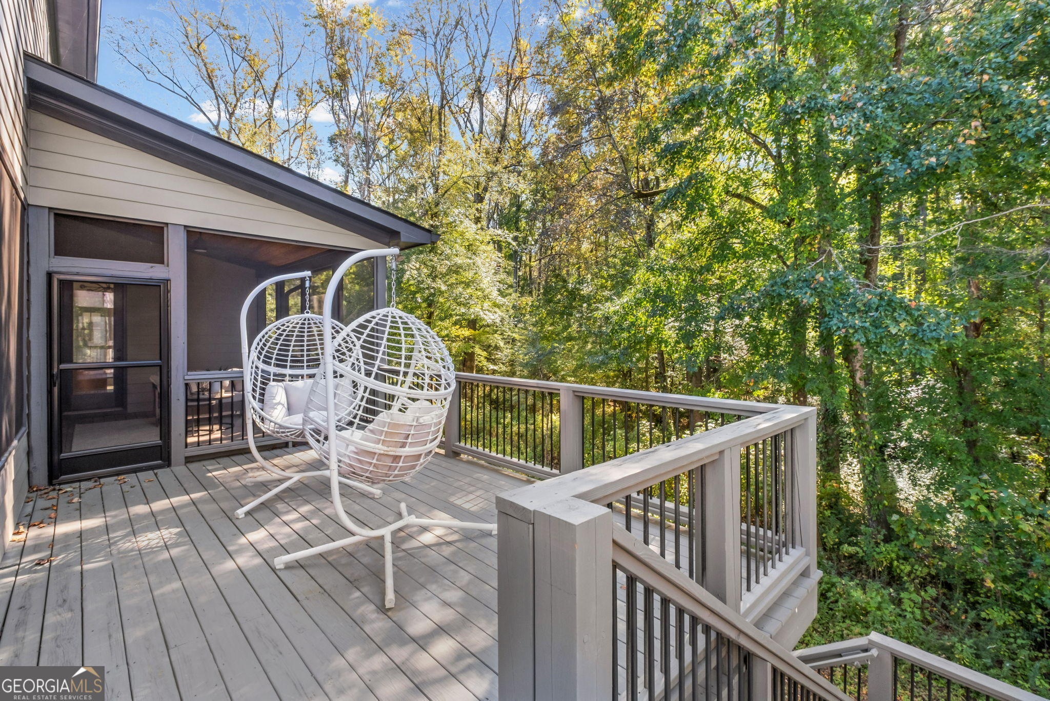 1370 Rumson Lane