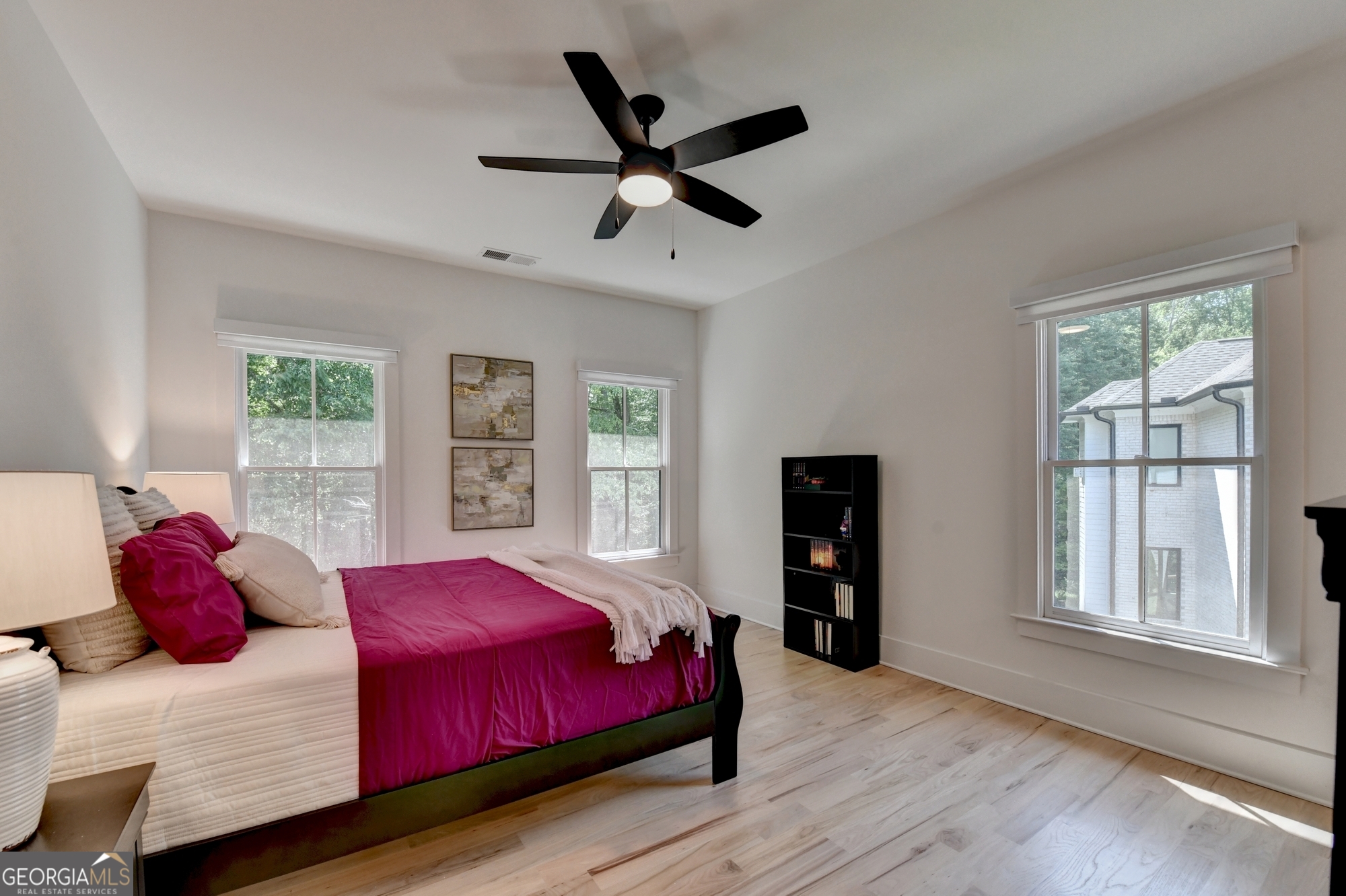 1370 Rumson Lane