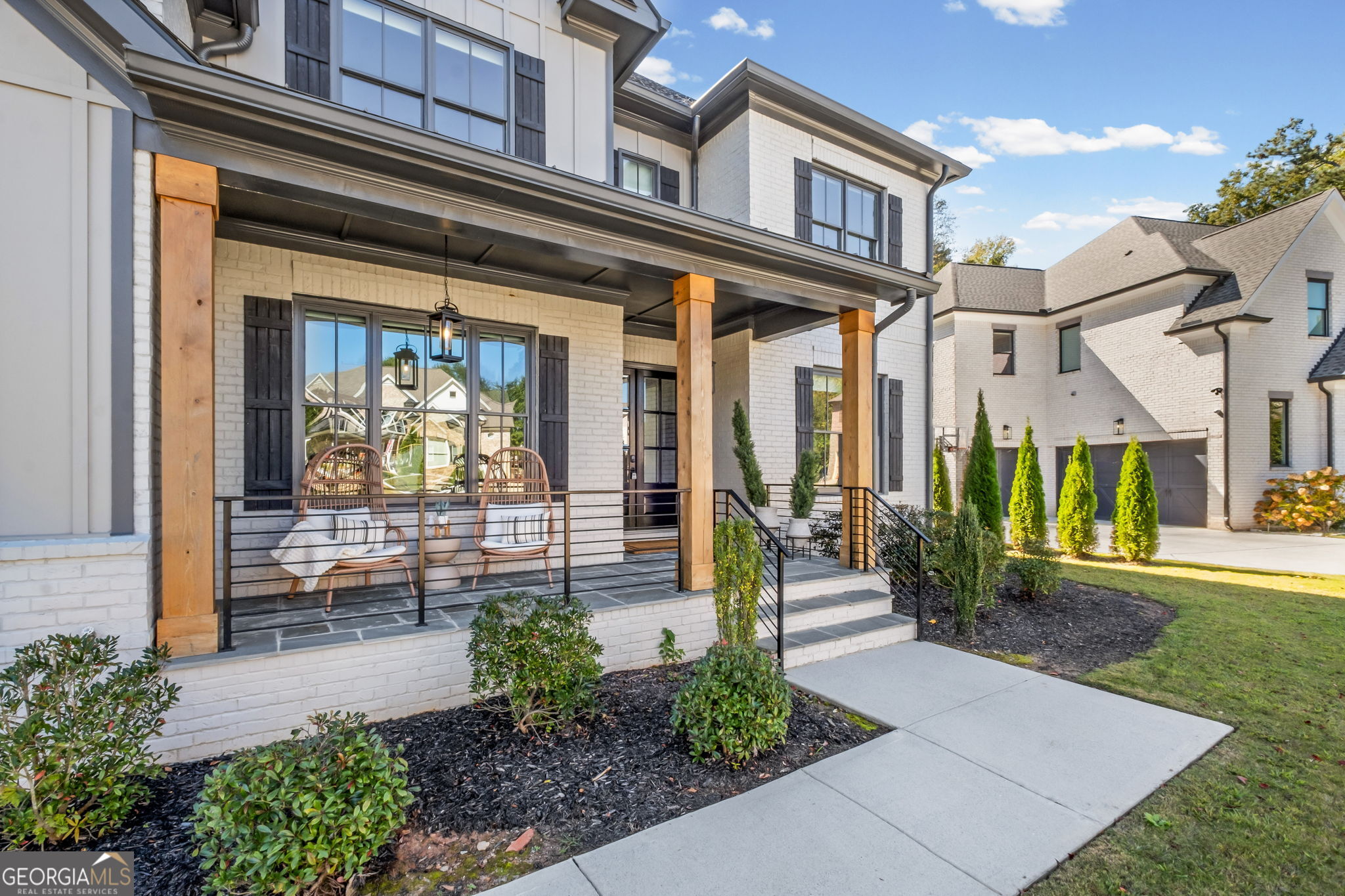 1370 Rumson Lane