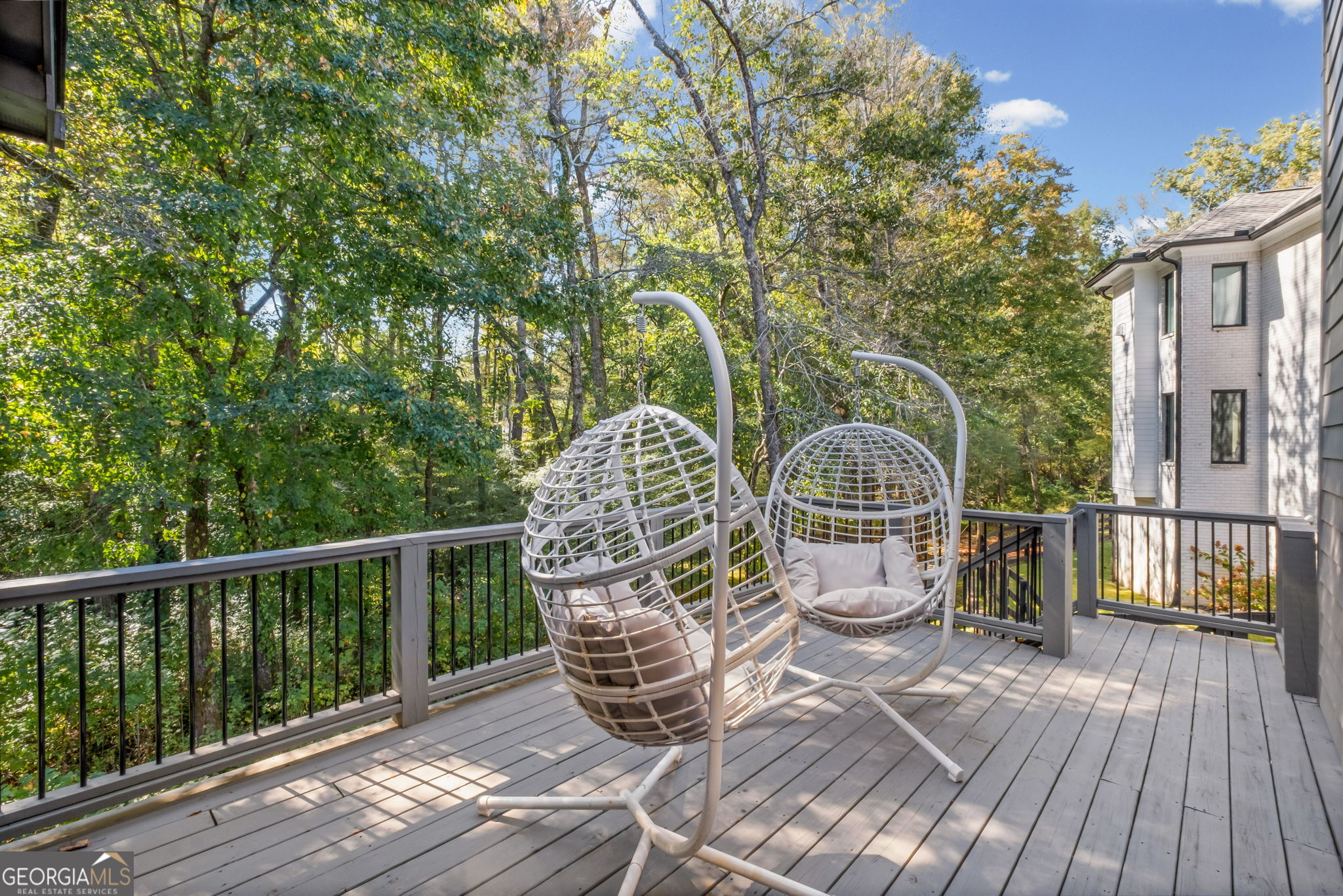 1370 Rumson Lane