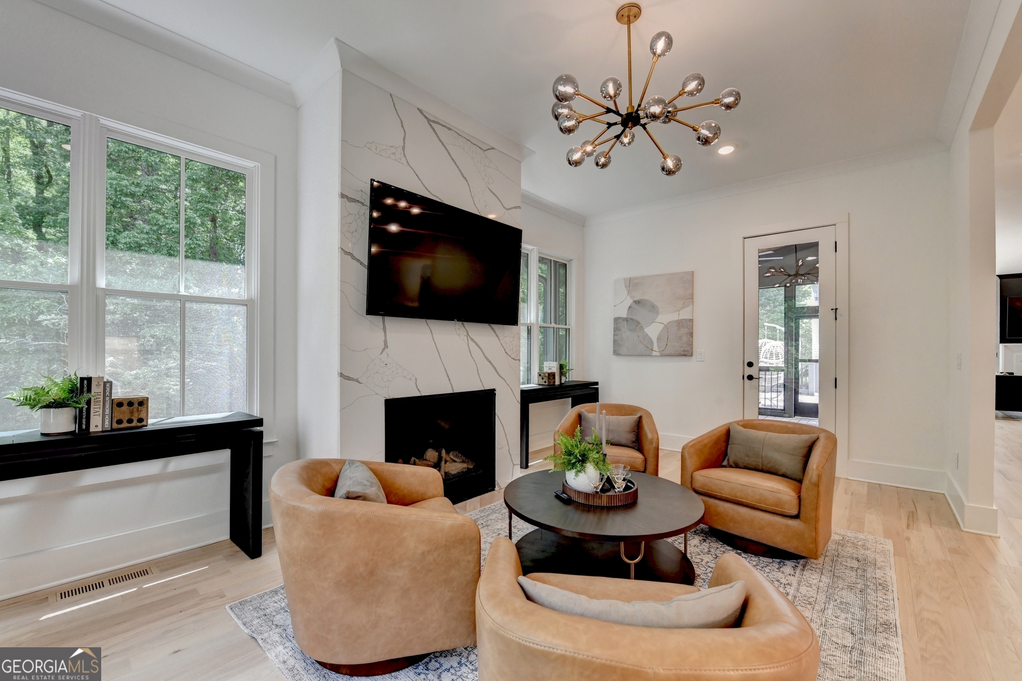 1370 Rumson Lane