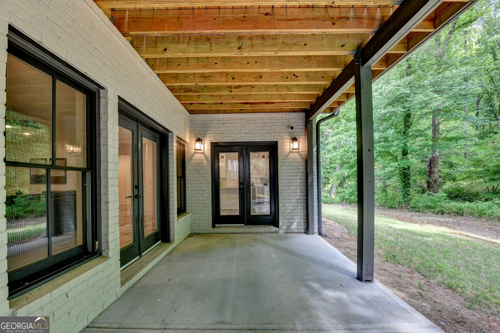 1370 Rumson Lane