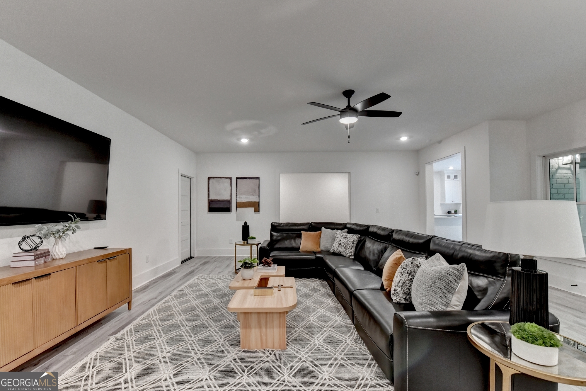 1370 Rumson Lane