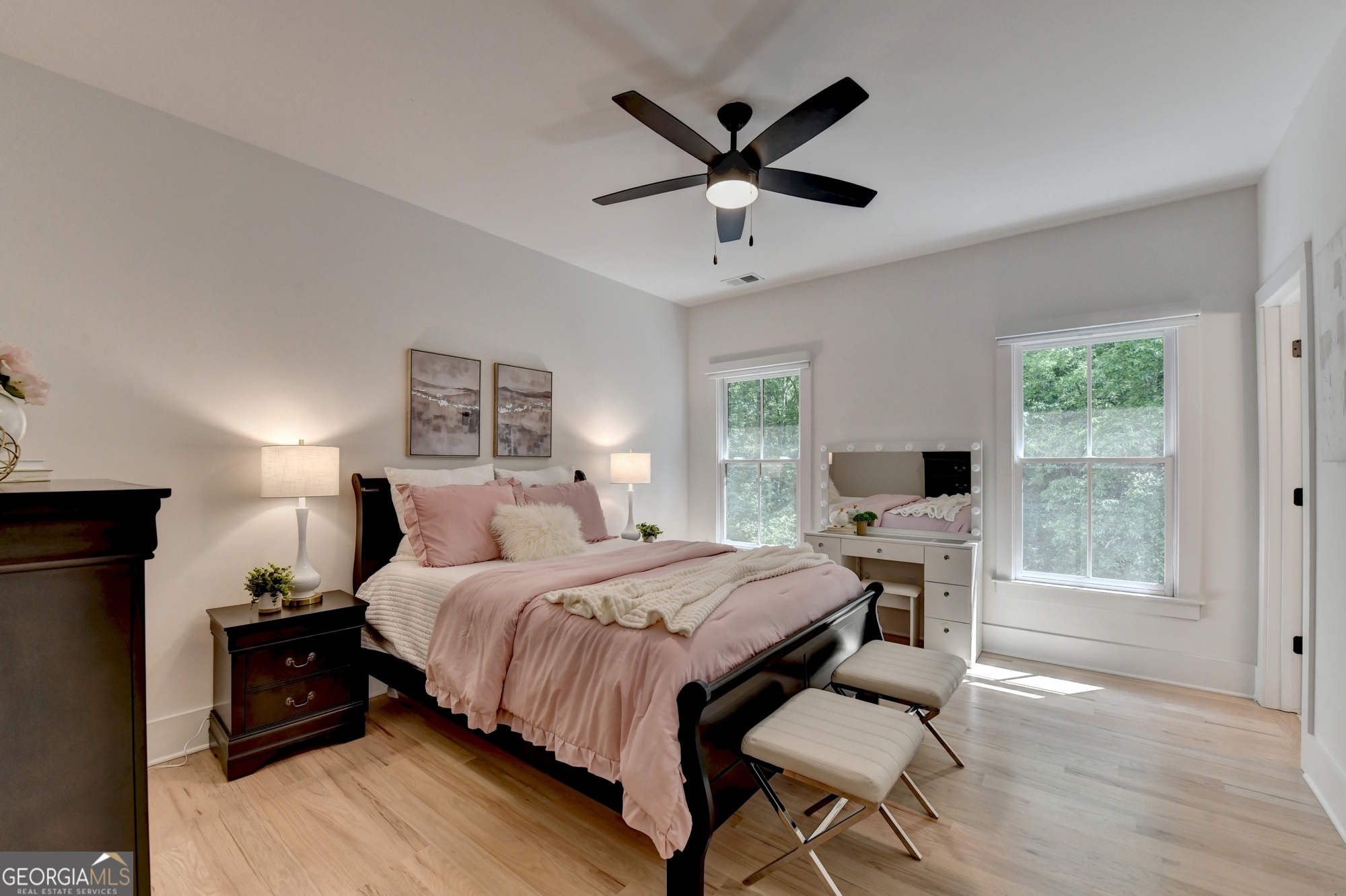 1370 Rumson Lane