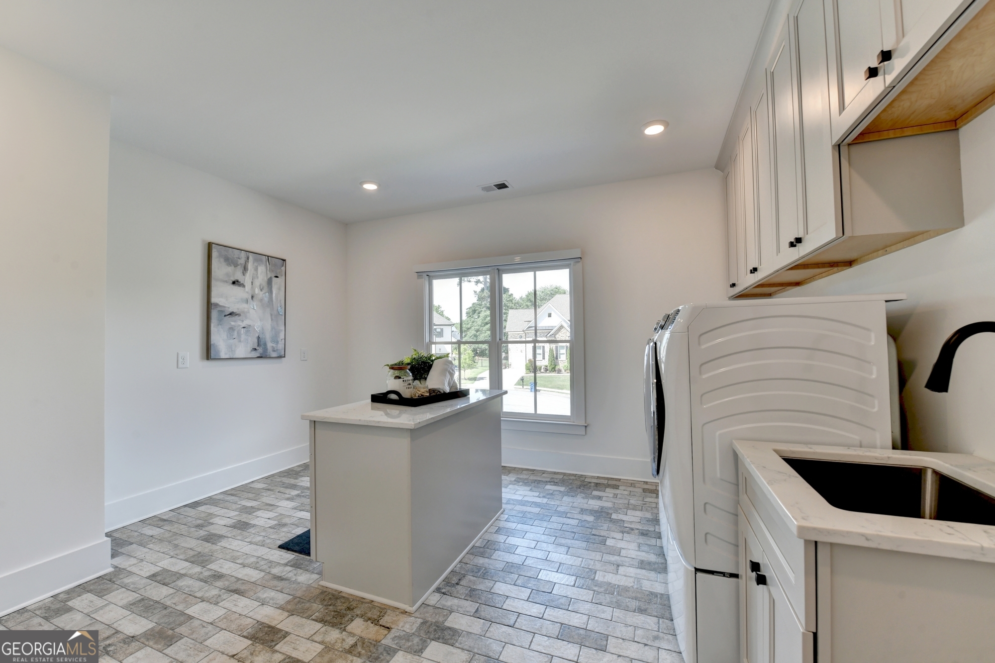 1370 Rumson Lane