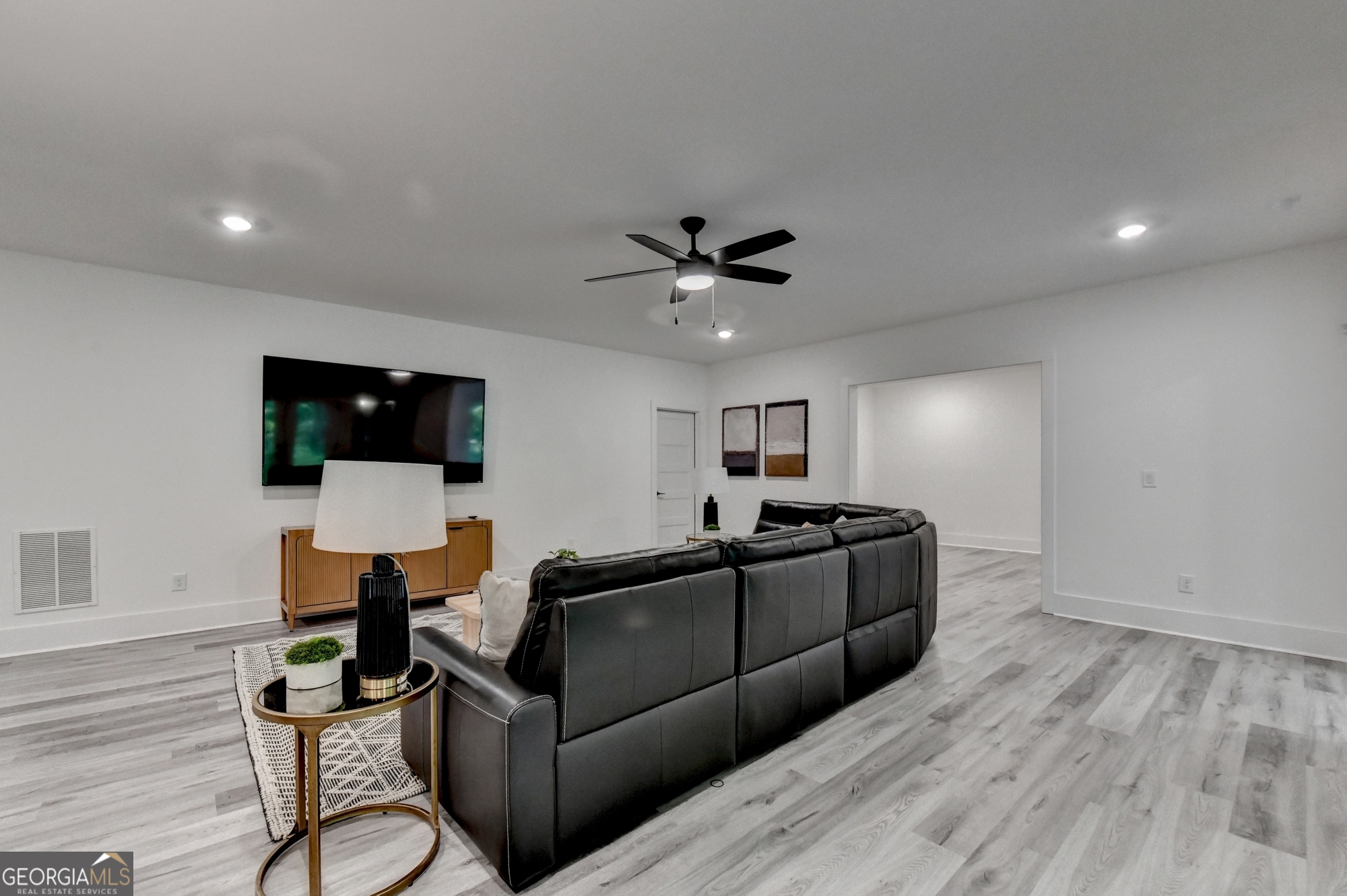1370 Rumson Lane