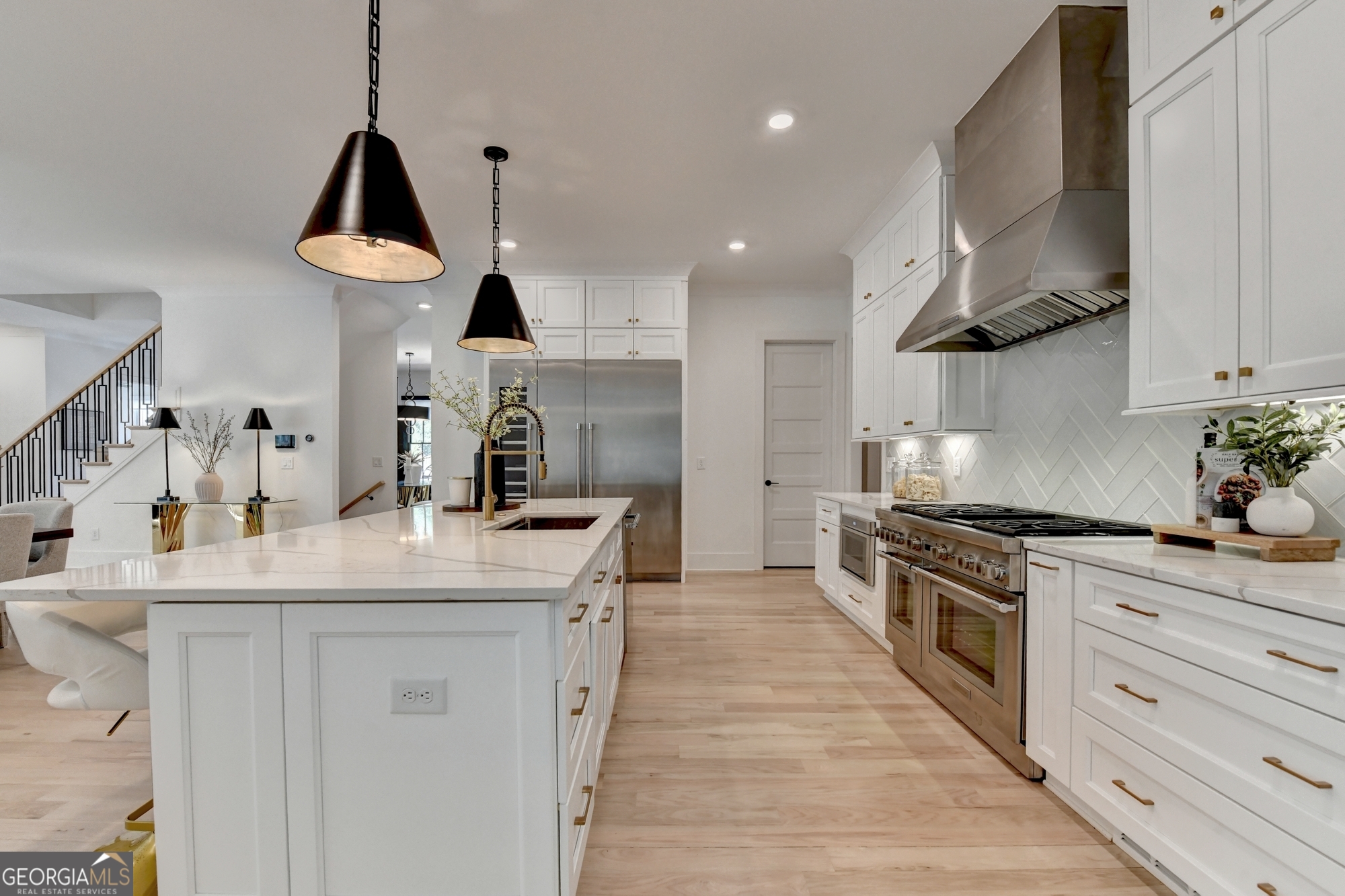 1370 Rumson Lane